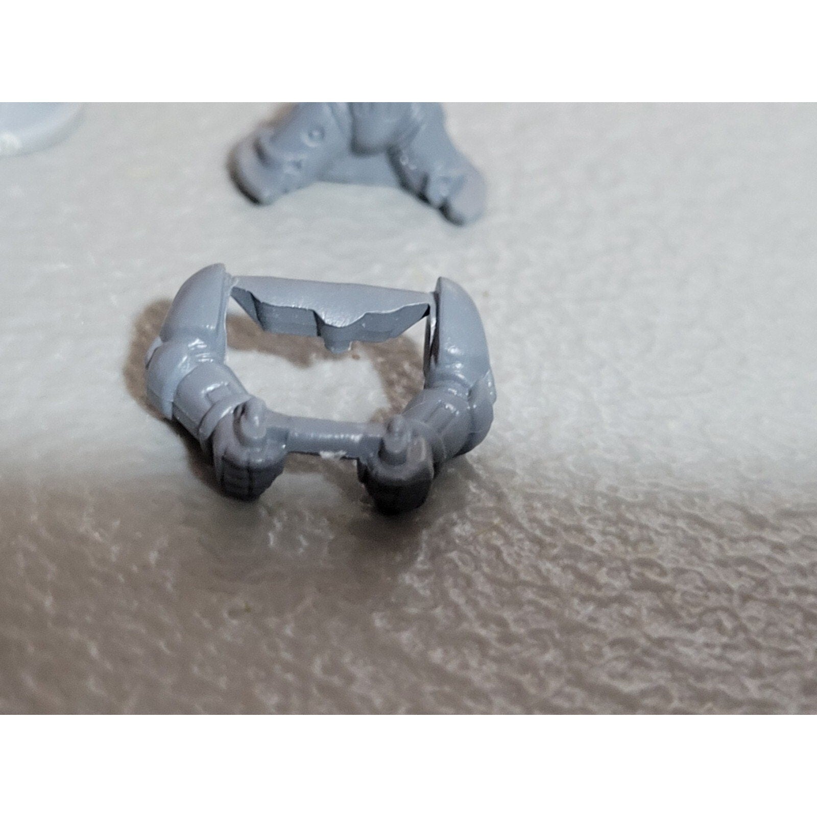 A17964 WARHAMMER 40K SPACE MARINES TANK GUNNER BITS LOT