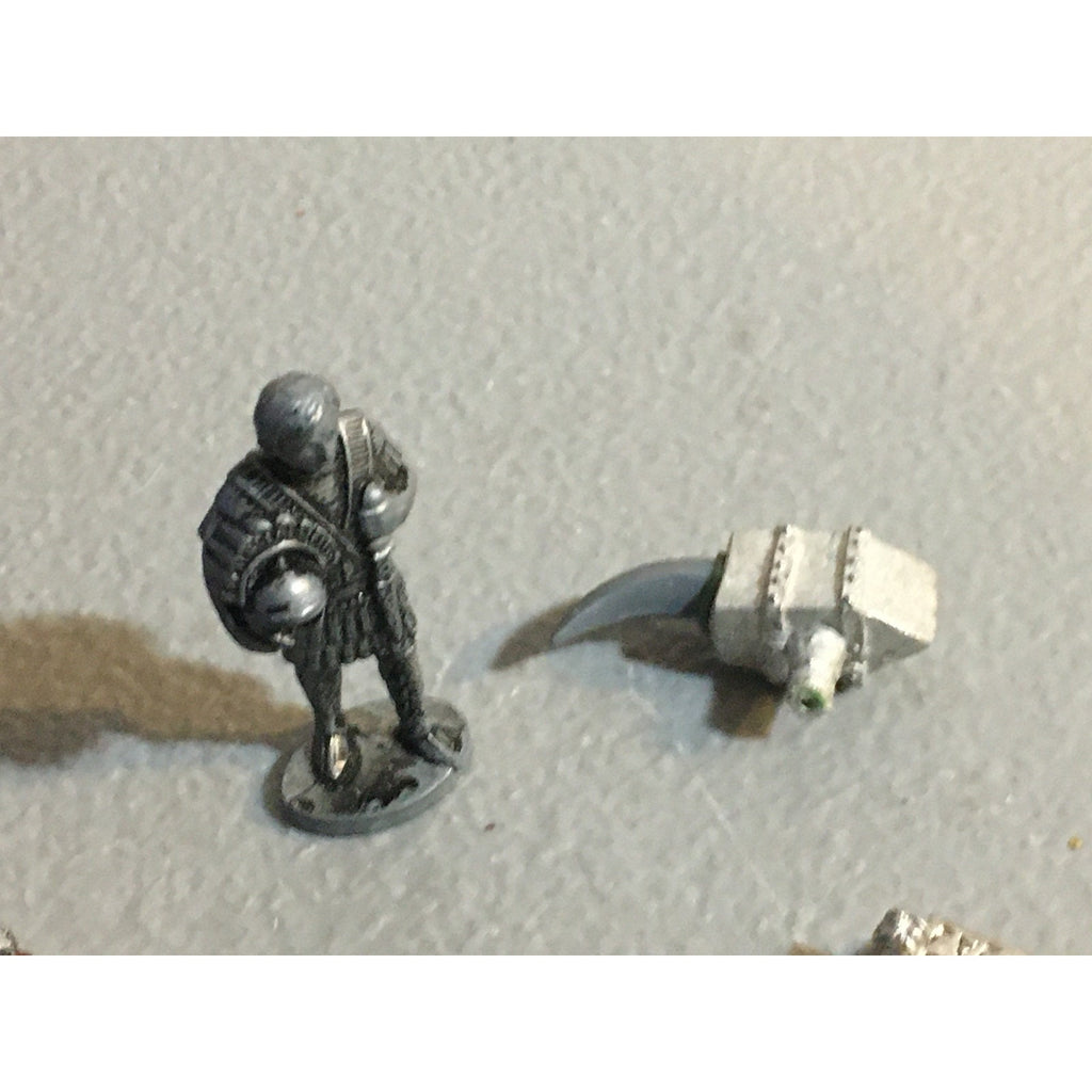 A32591 UNKNOWN MINIATURES METAL BITS LOT SWORD WEAPONS BANNER BENCH