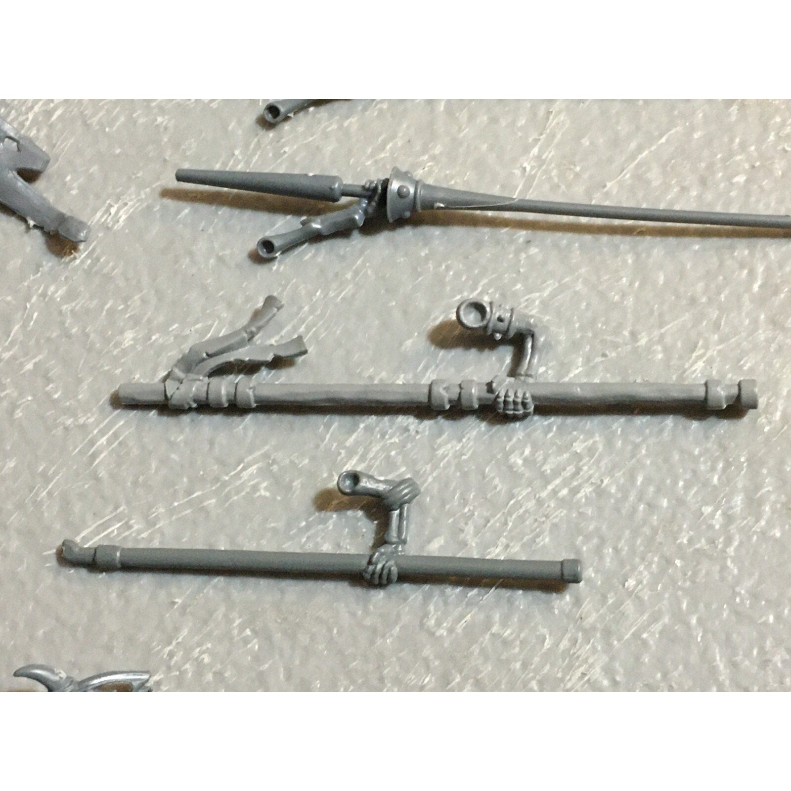 A23425 WARHAMMER FANTASY VAMPIRE COUNTS BITS LOT SKELETON WIGHT MIXED HEADS ARMS
