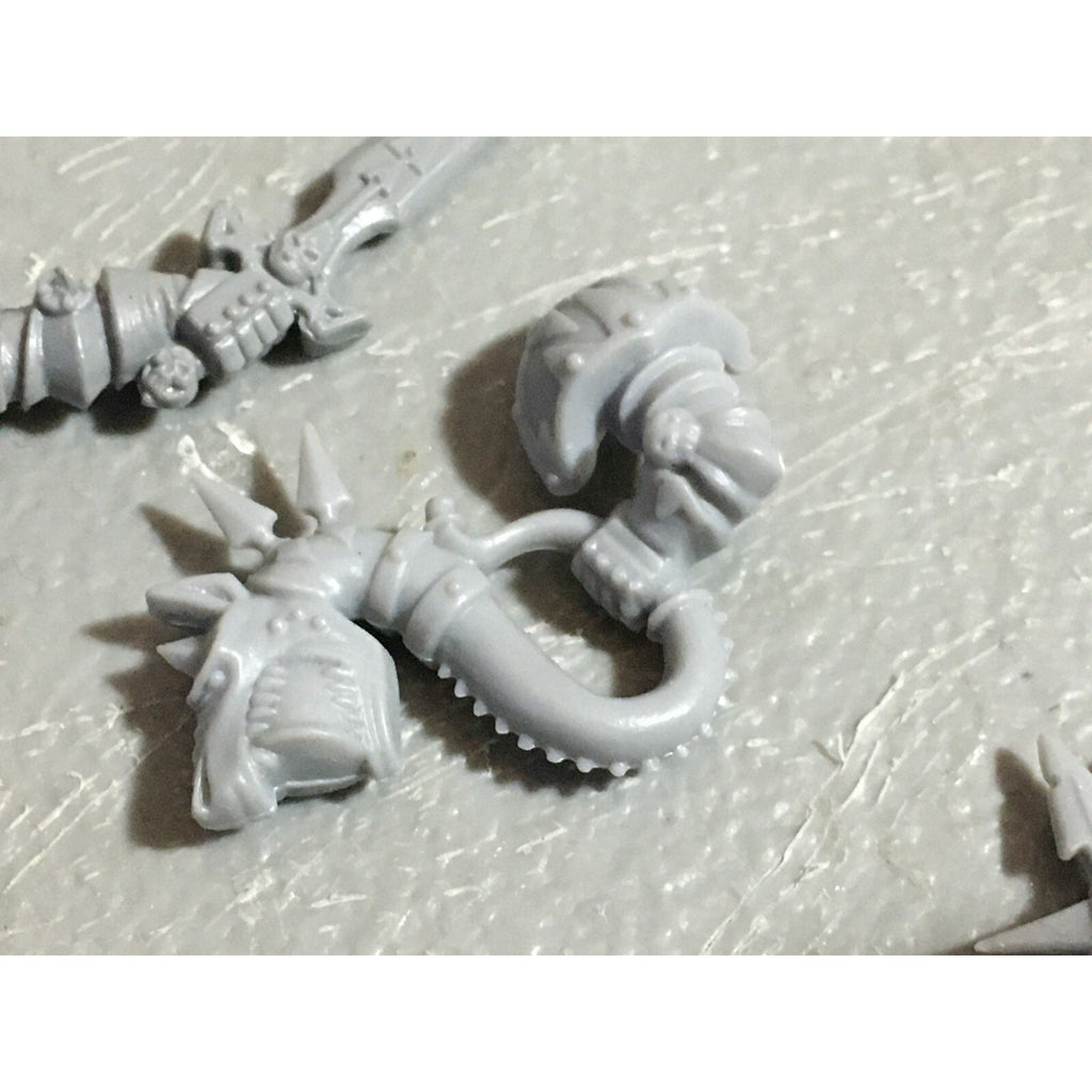 A22251 WARHAMMER FANTASY CHAOS MORTALS BITS LOT WARRIORS KNIGHTS WEAPONS GW OOP