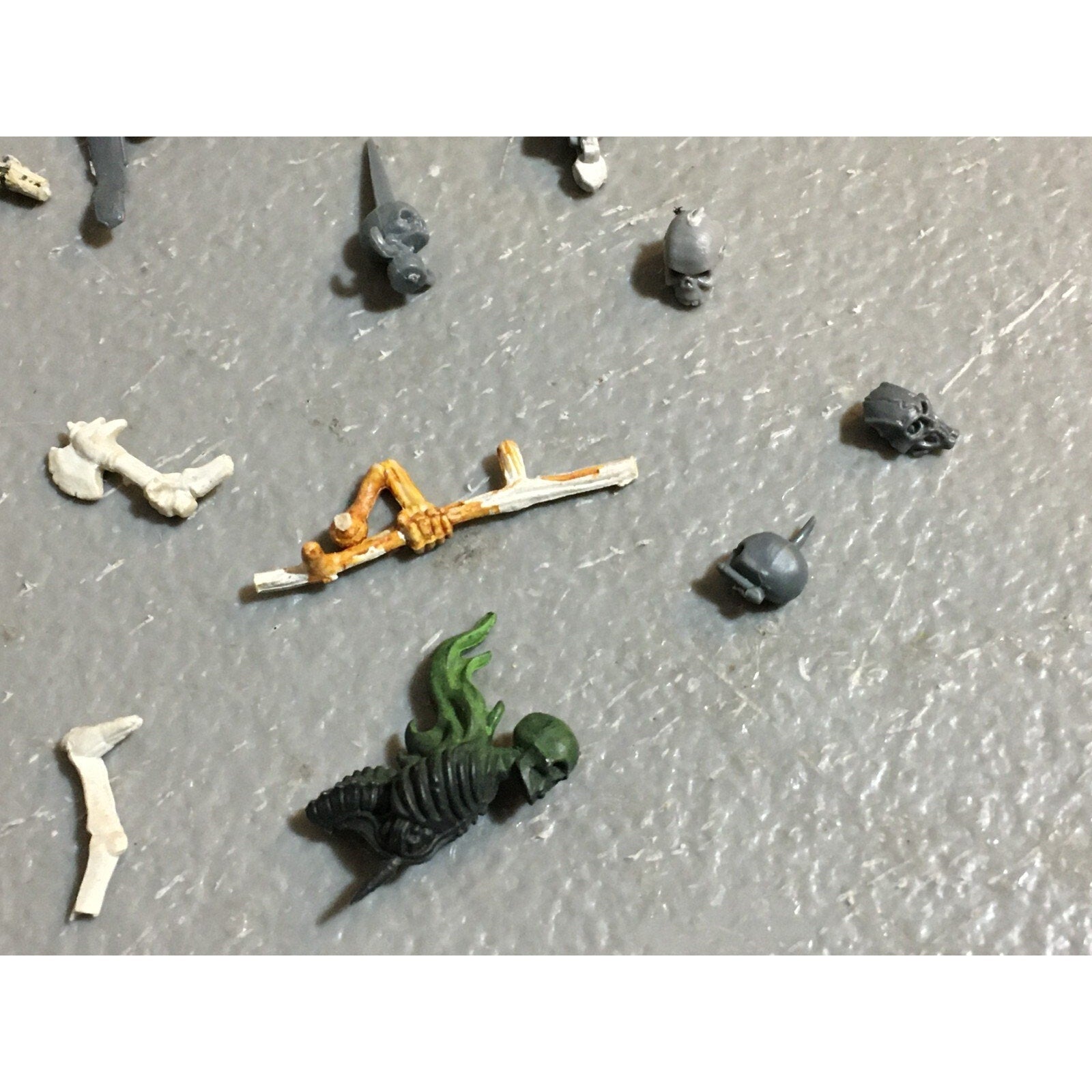 A23461 WARHAMMER FANTASY VAMPIRE COUNTS UNDEAD BITS LOT OLD SKELETONS GW