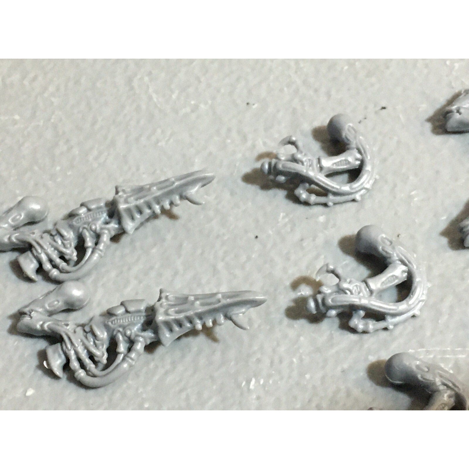 A23051 WARHAMMER 40K TYRANIDS BITS LOT DEVOURERS TERMAGANTS GAMES WORKSHOP GW