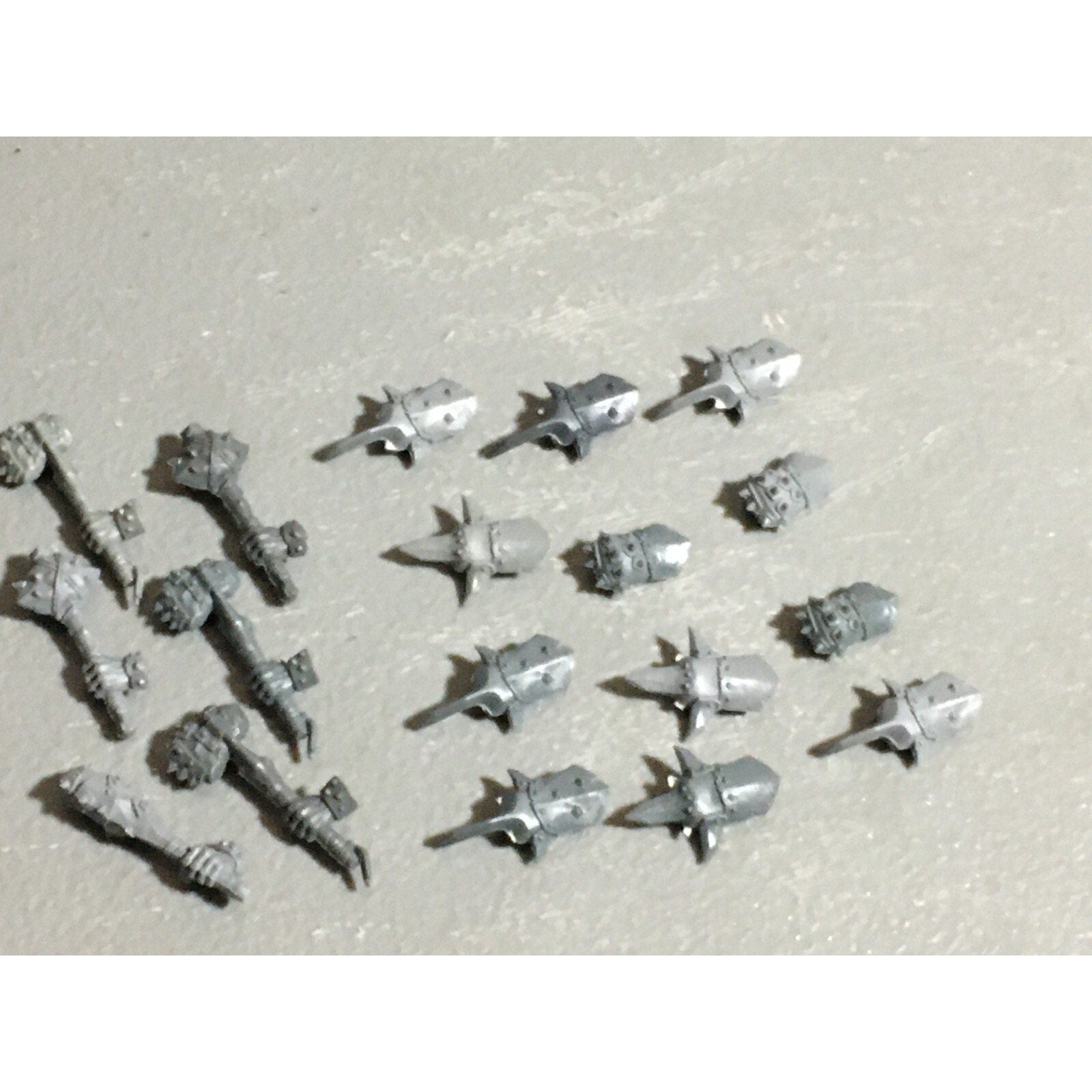 A22581 WARHAMMER FANTASY OGRE KINGDOMS BITS LOT HANDS GAMES WORKSHOP GW