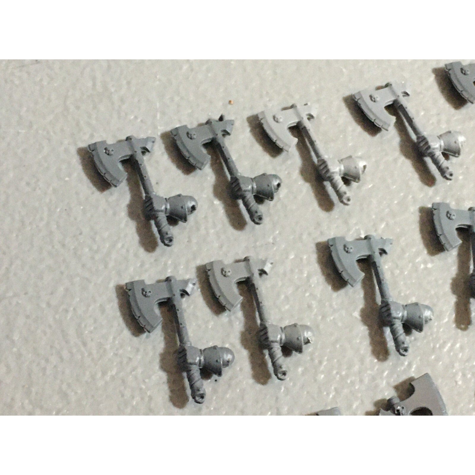 A22213 WARHAMMER FANTASY CHAOS MORTALS BITS LOT AXE HANDS GAMES WORKSHOP