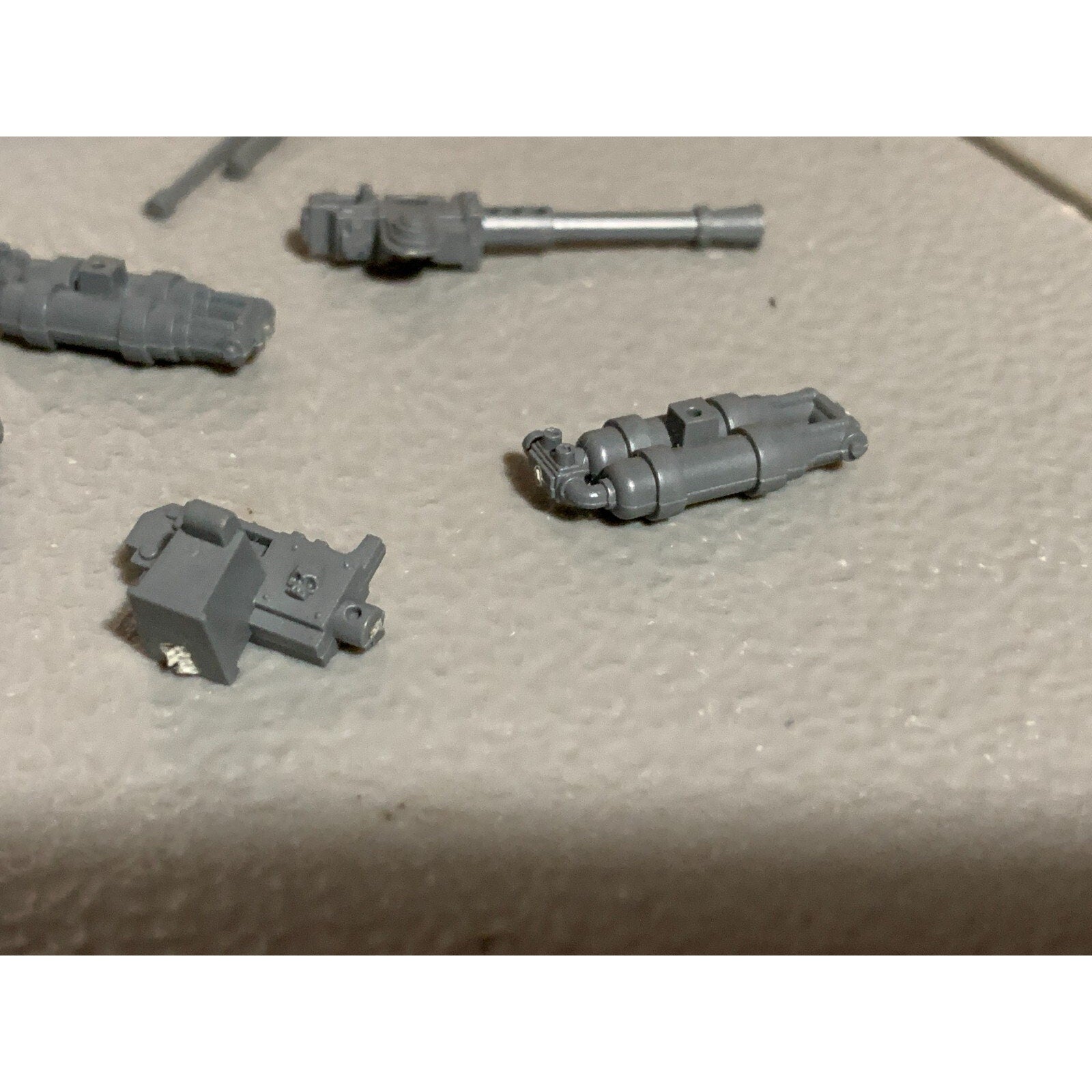 A17835 WARHAMMER 40K ASTRA IG GUARD TANKS BITS LOT GW GAMES WORKSHOP