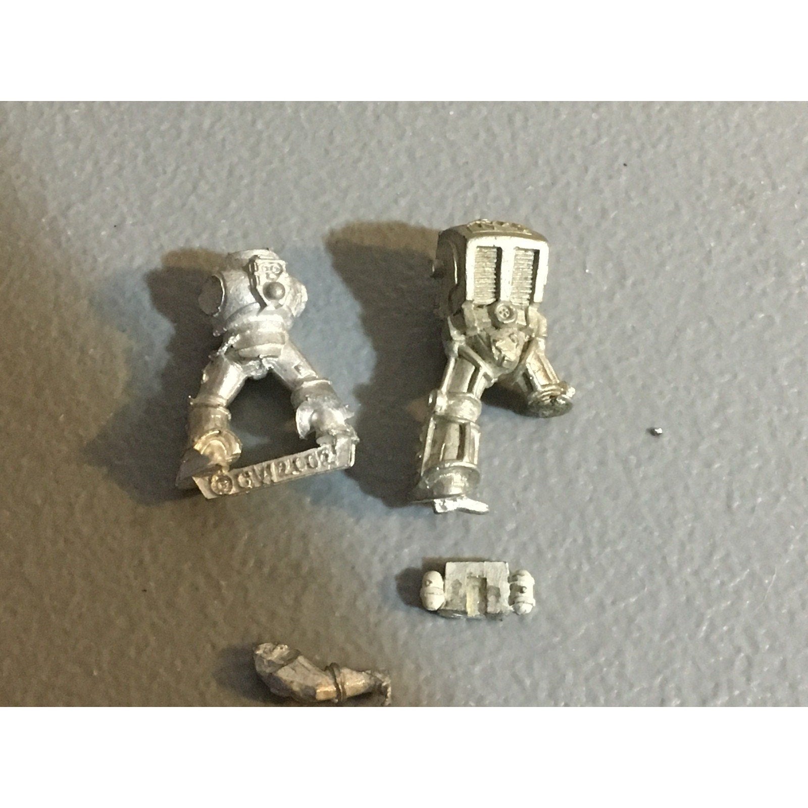 A32818 WARHAMMER 40K CHAOS MARINES WOLVES METAL BITS & INCOMPLETE LOT GW