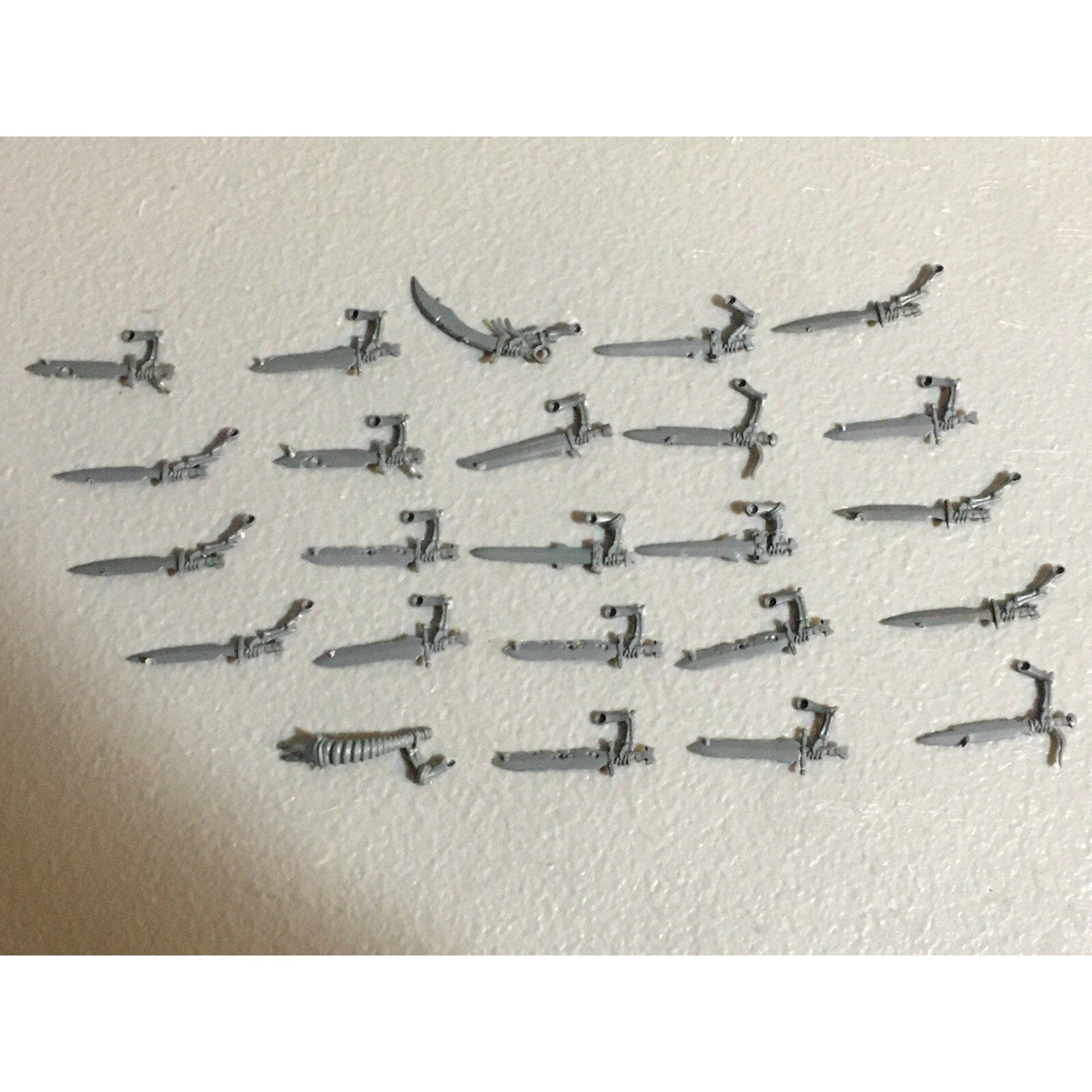A23416 WARHAMMER FANTASY VAMPIRE COUNTS BITS LOT SKELETON WIGHT SWORD ARMS GW