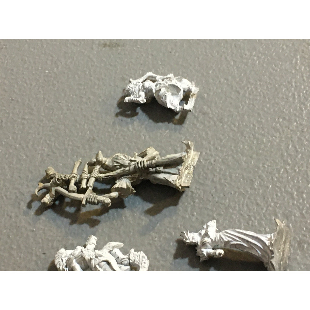 A34037 UNKNOWN METAL MINIATURES FANTASY MIXED LOT ELF WARRIOR STANDARD