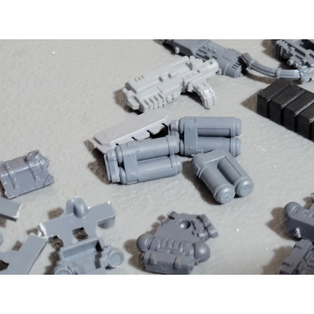 A18913 WARHAMMER 40K SPACE MARINES BITS LOT HEAVY SPECIAL PLASMA