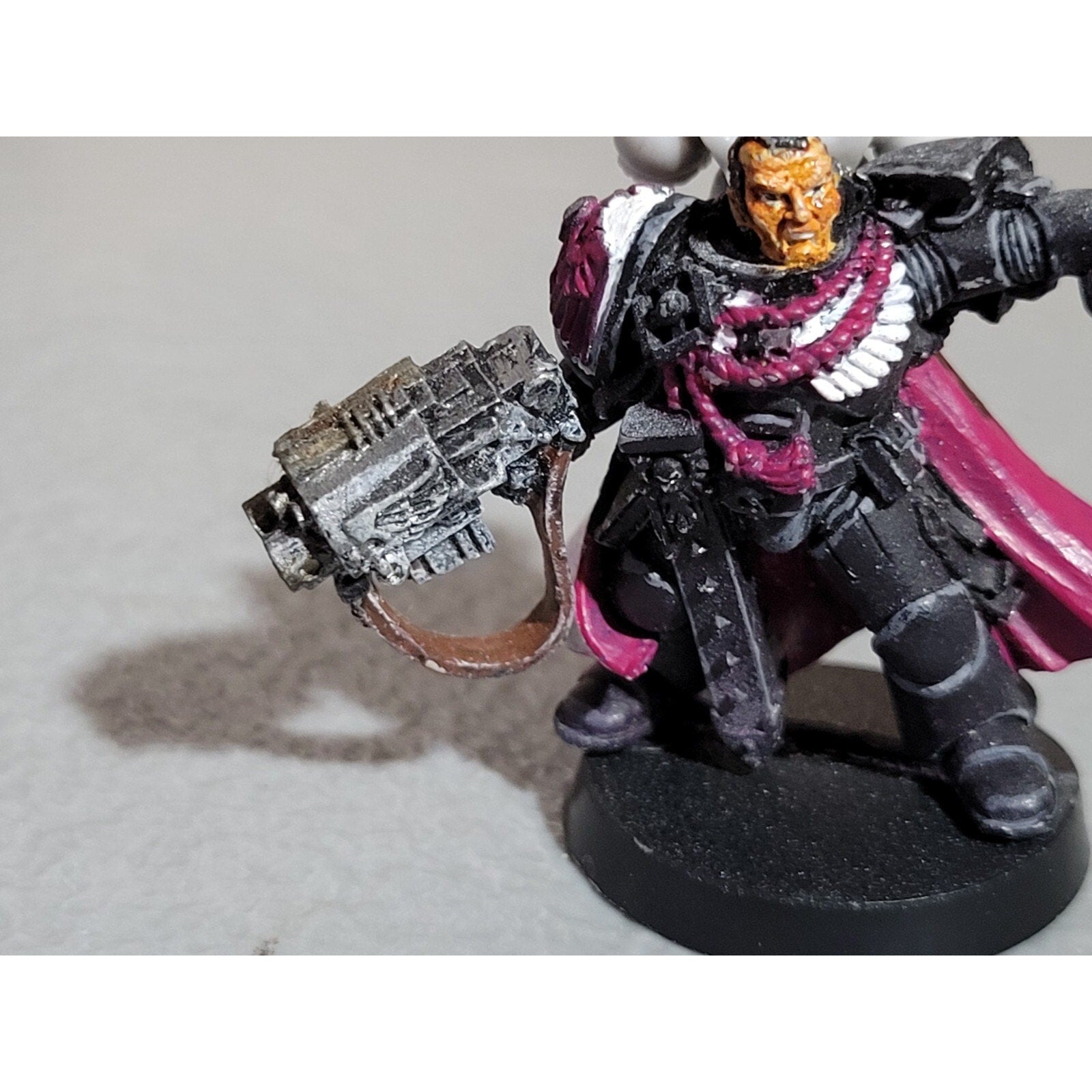 A19041 WARHAMMER 40K SPACE MARINES METAL CAPTAIN POWER SWORD STORM BOLTER