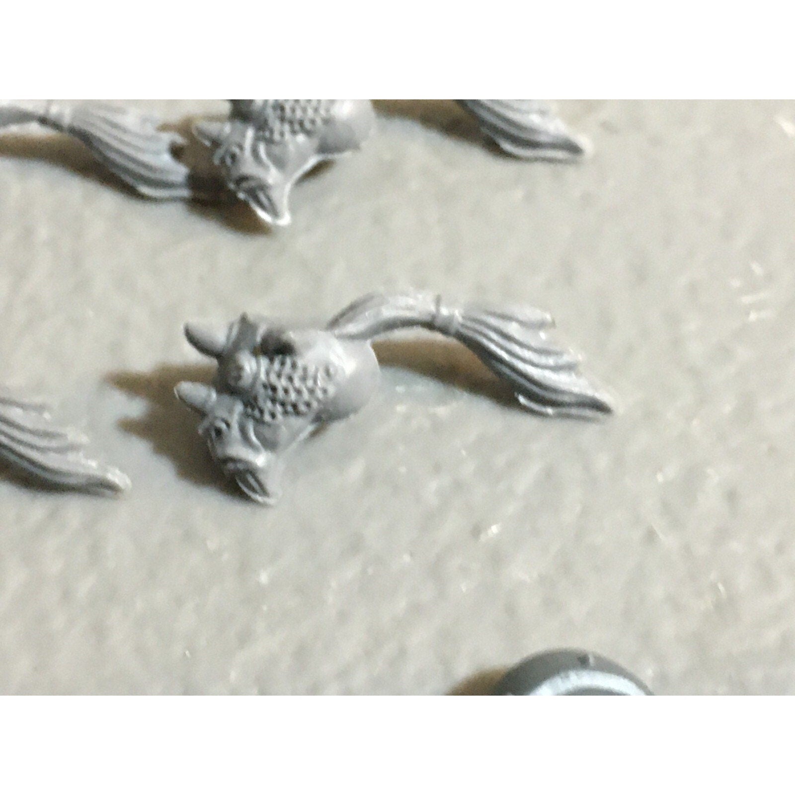 A23234 WARHAMMER FANTASY CHAOS BEASTMEN BITS LOT BESTIGOR ARMS HEADS GW