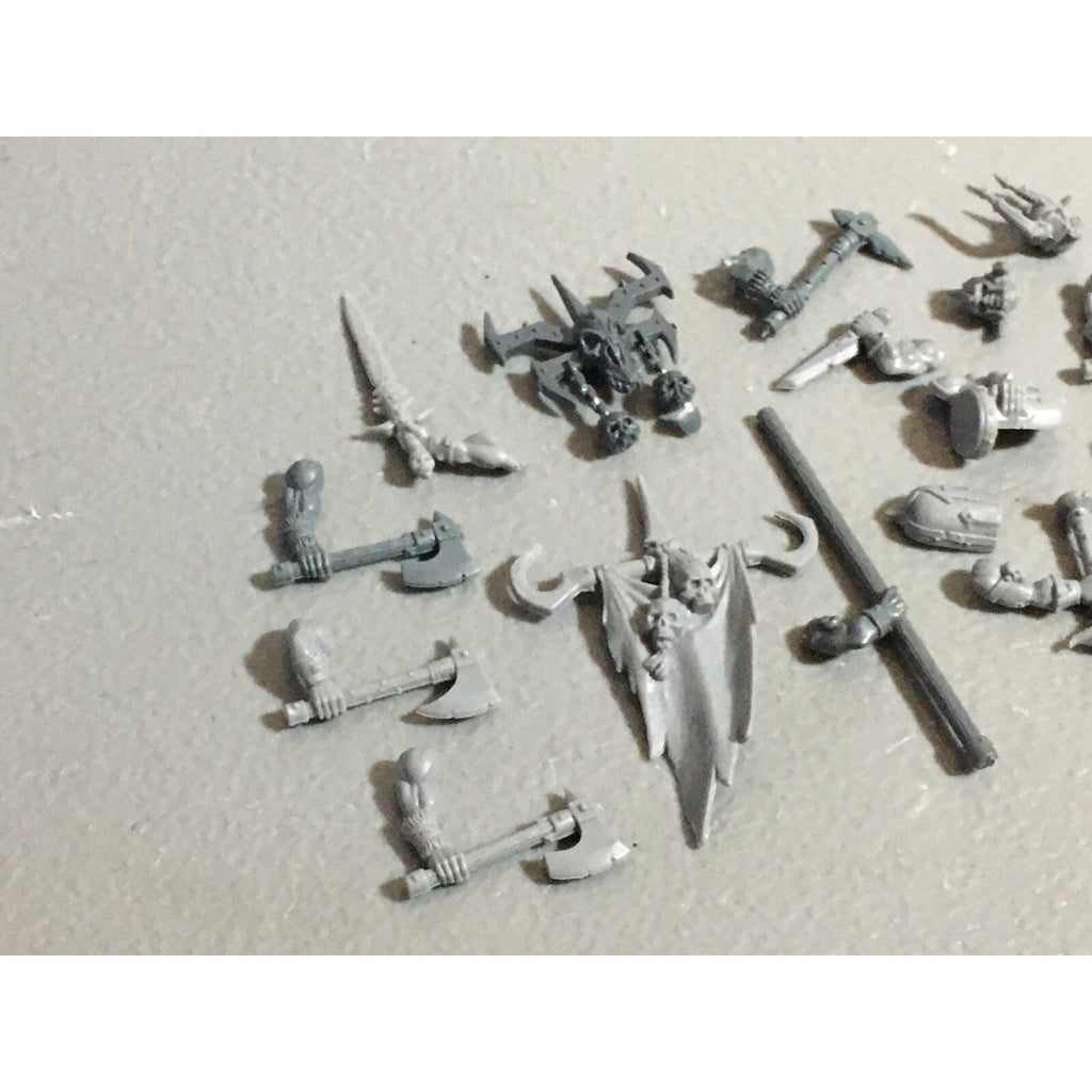 A22186 WARHAMMER FANTASY CHAOS MORTALS BITS LOT MIXED MARAUDER COMMAND & ARMS GW