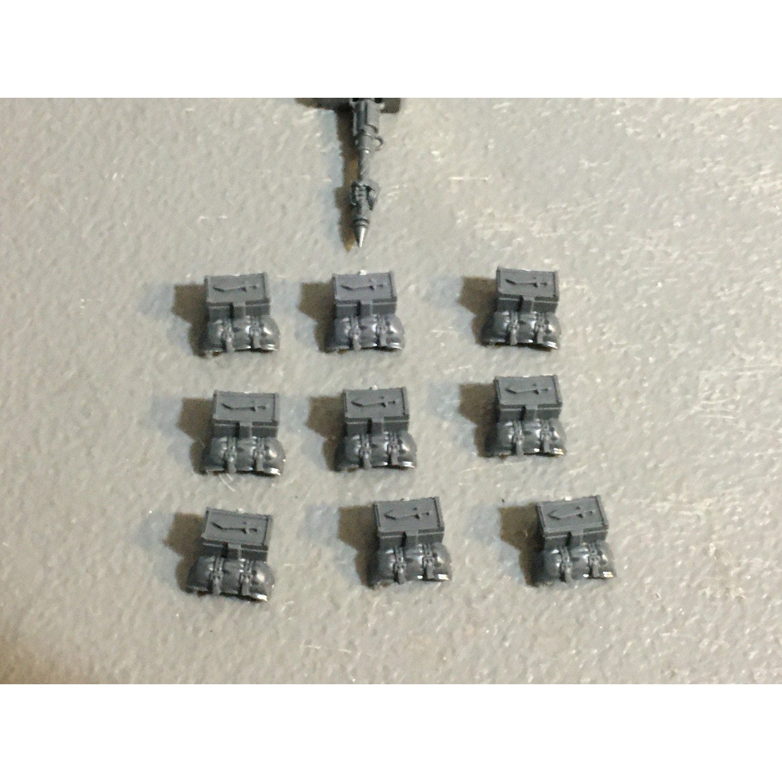 A29400 WARHAMMER 40K SPACE MARINES DARK ANGELS RAVENWING BIKE SADDLEBAG BITS LOT