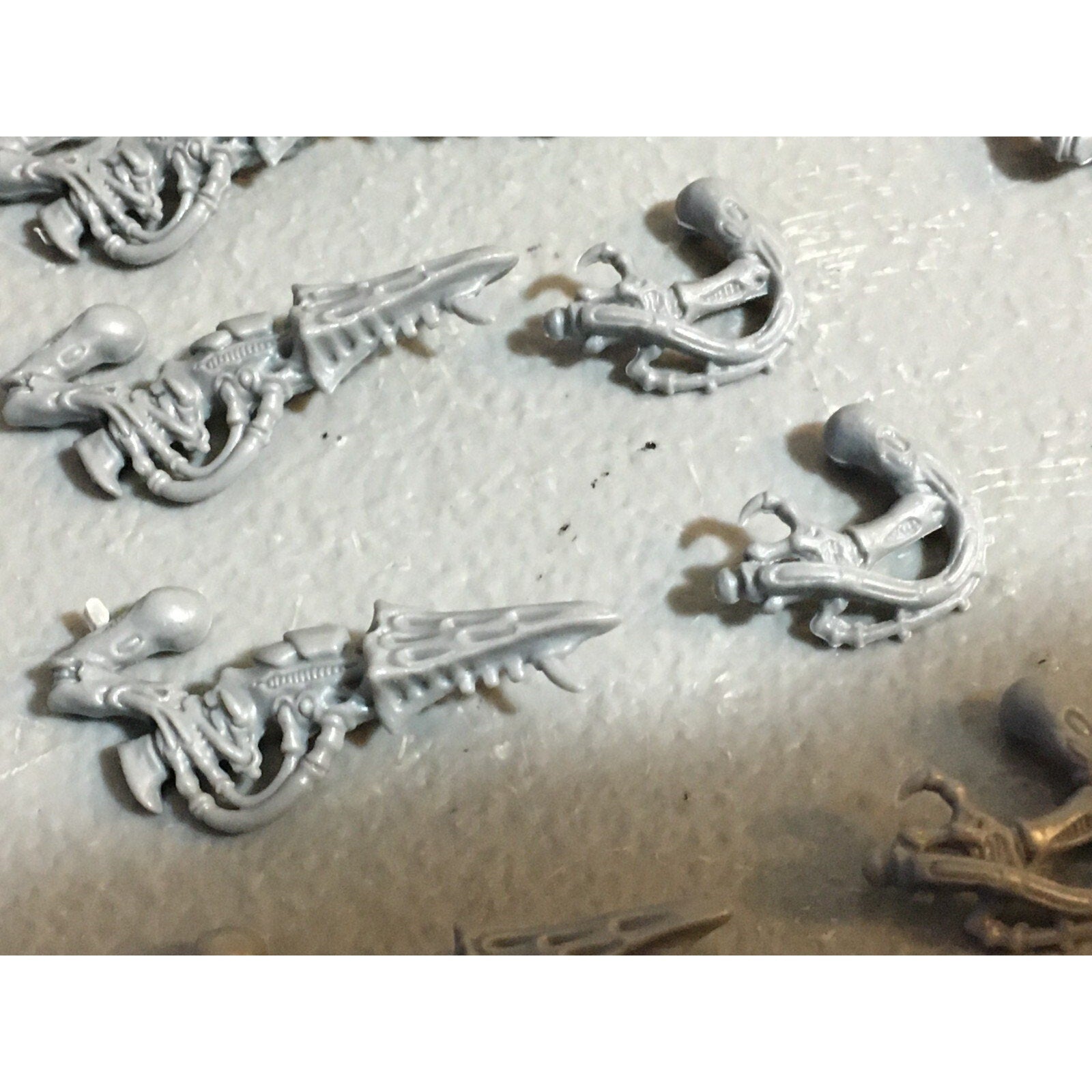 A23050 WARHAMMER 40K TYRANIDS BITS LOT FLESHBORERS DEVOURERS GAMES WORKSHOP GW