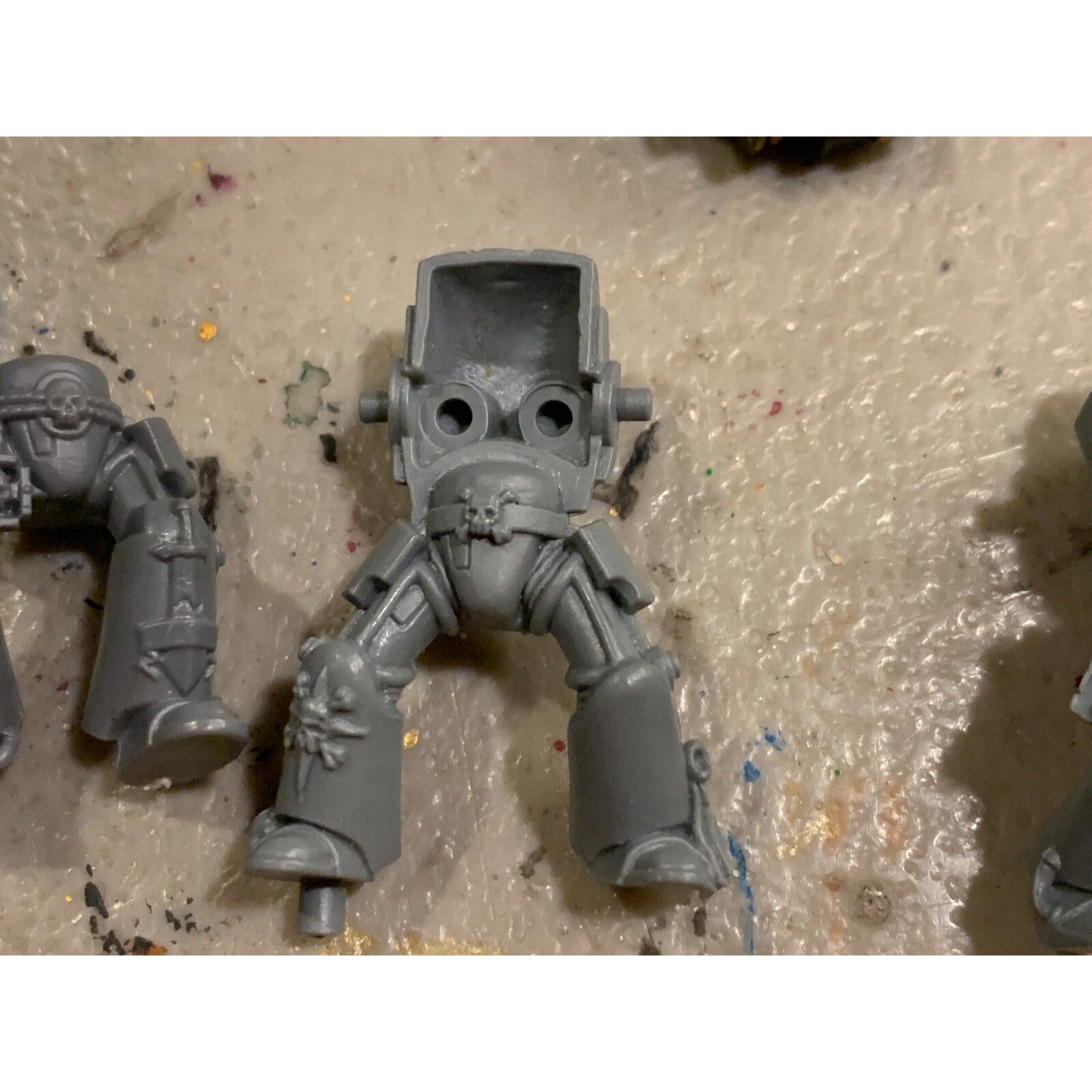 A23196 WARHAMMER 40K SPACE MARINES BLACK TEMPLARS INCOMPLETE BITS LOT ONE METAL