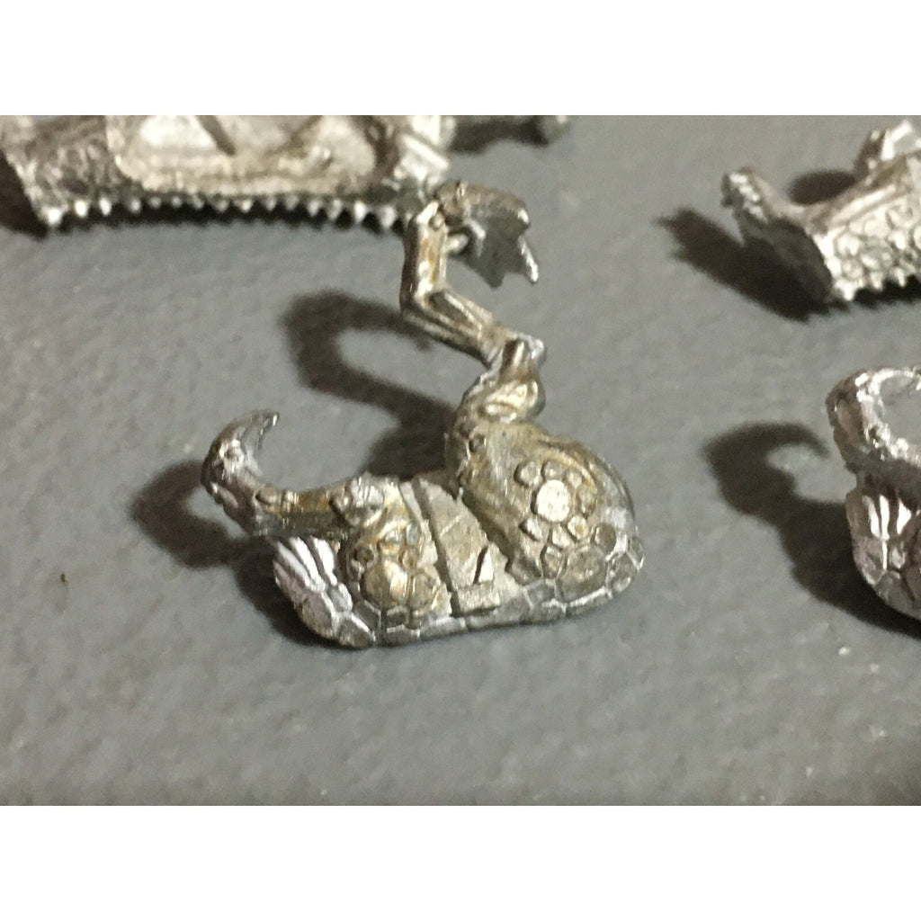 A20382 WARHAMMER FANTASY DARK ELVES METAL COLD ONE 2 PK INCOMPLETE