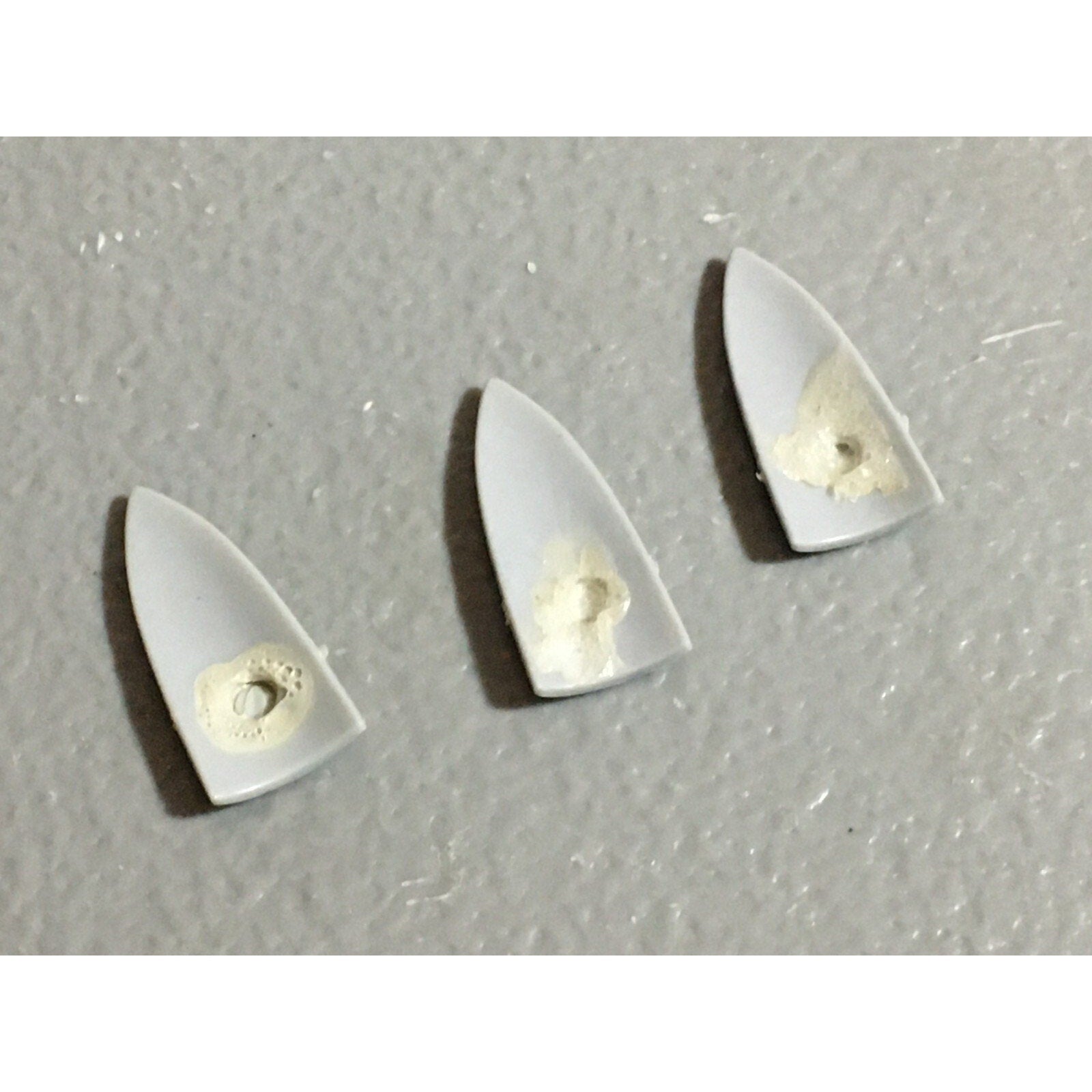 A22058 WARHAMMER FANTASY HIGH ELVES BITS LOT VINTAGE 1992 EMBOSSED SHIELDS GW