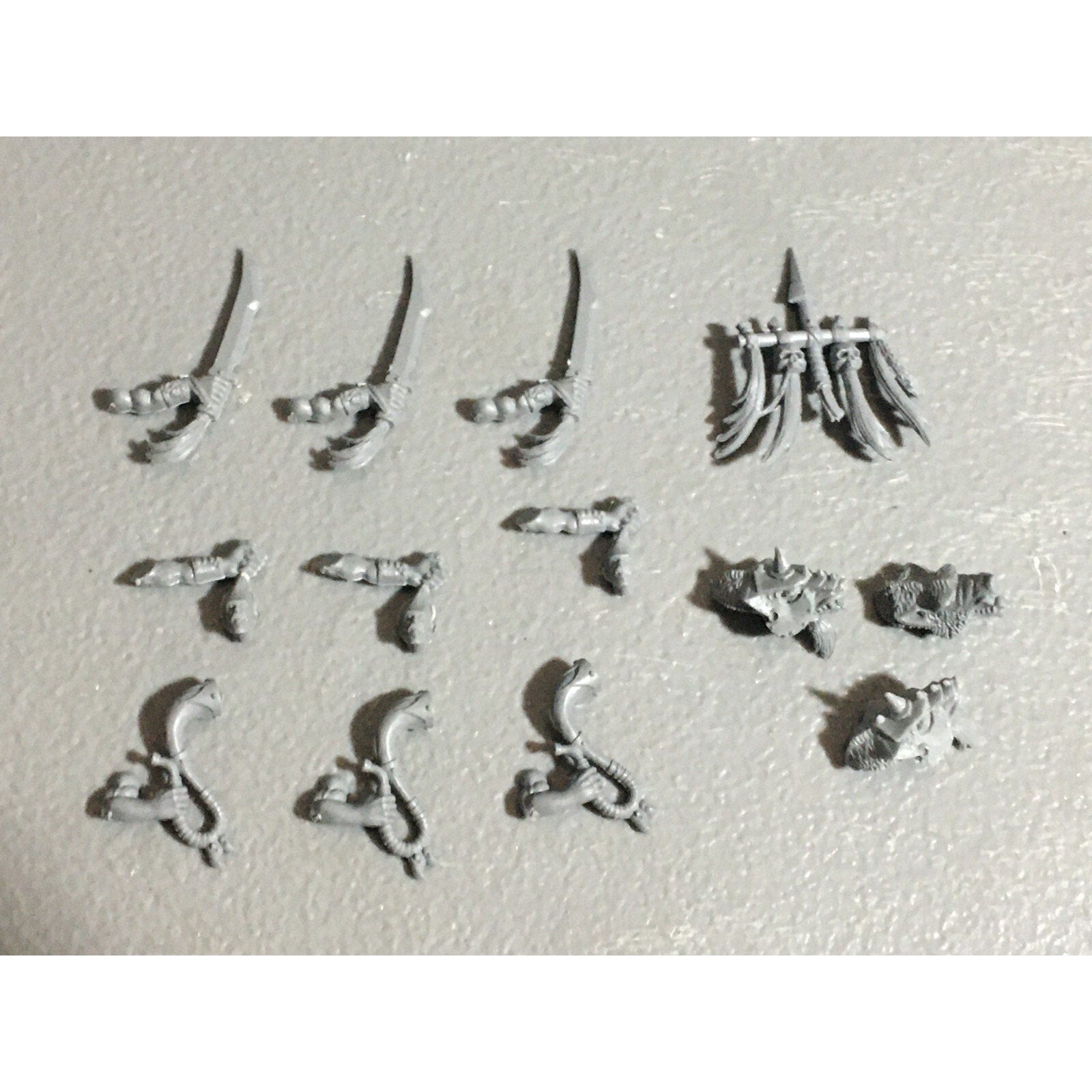 A22630 WARHAMMER FANTASY ORCS & GOBLINS BITS LOT GOBLIN WOLF RIDER ARMS GW