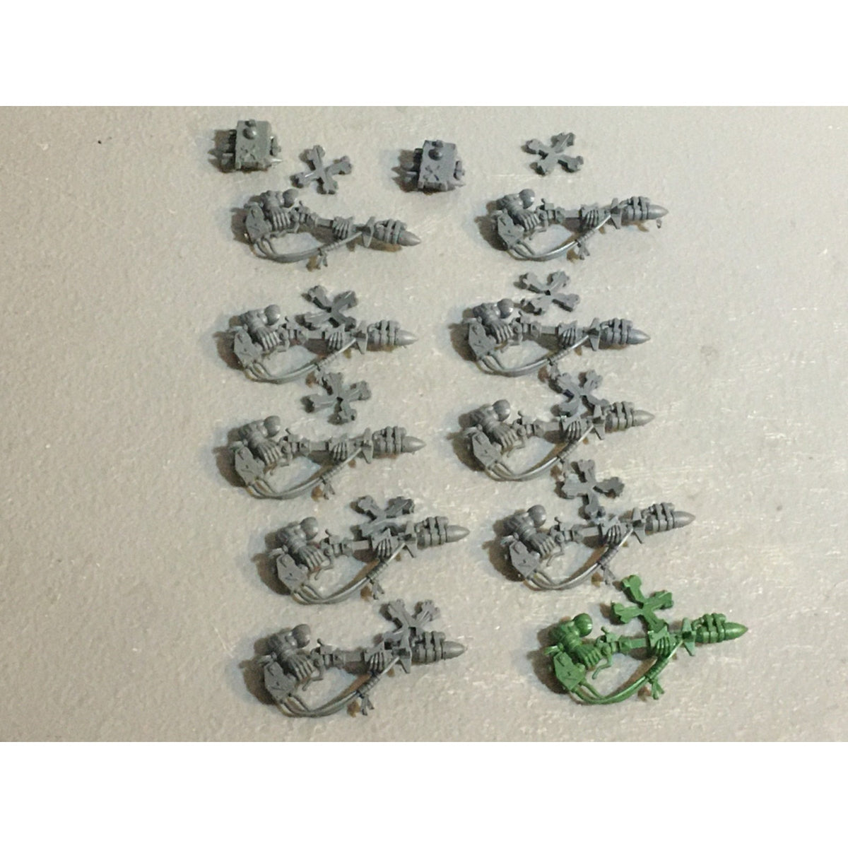 A33003 WARHAMMER 40K SPACE ORKS BITS LOT LOOTAS ROKKITS GW GAMES WORKS ...