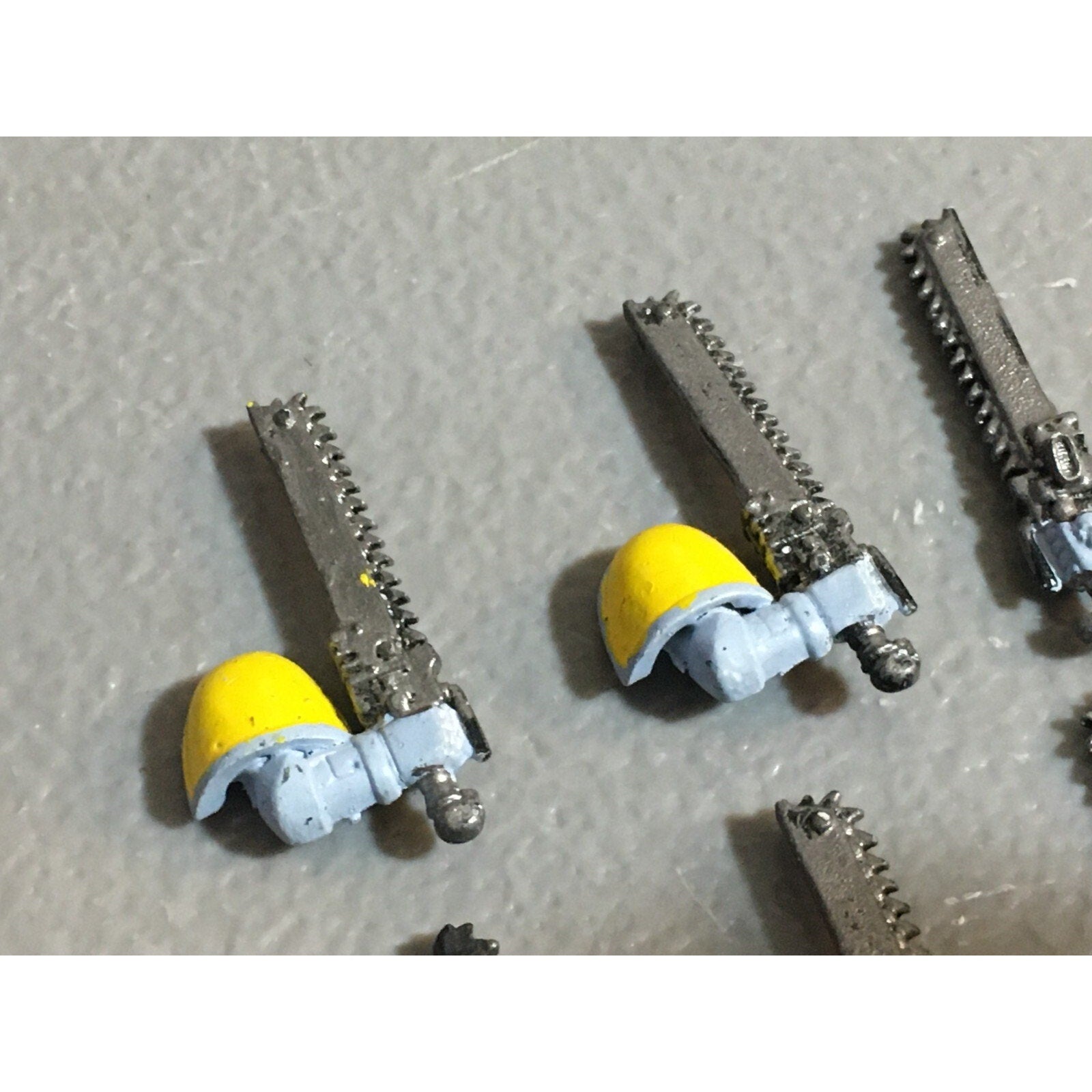 A22985 WARHAMMER 40K SPACE MARINES BITS LOT CHAINSWORD ARMS GW GAMES WORKSHOP