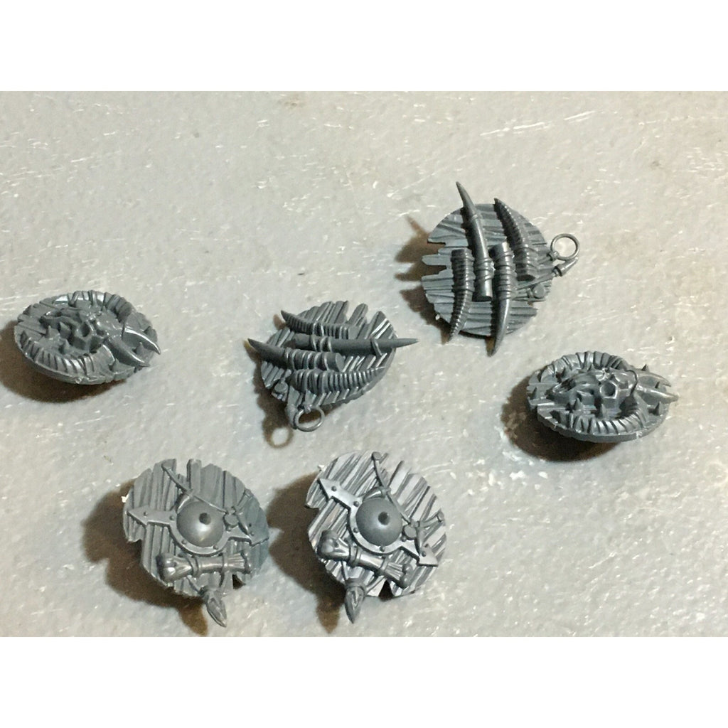 A23162 WARHAMMER FANTASY CHAOS BEASTMEN BITS LOT MINOTAUR SHIELDS GAMES WORKSHOP