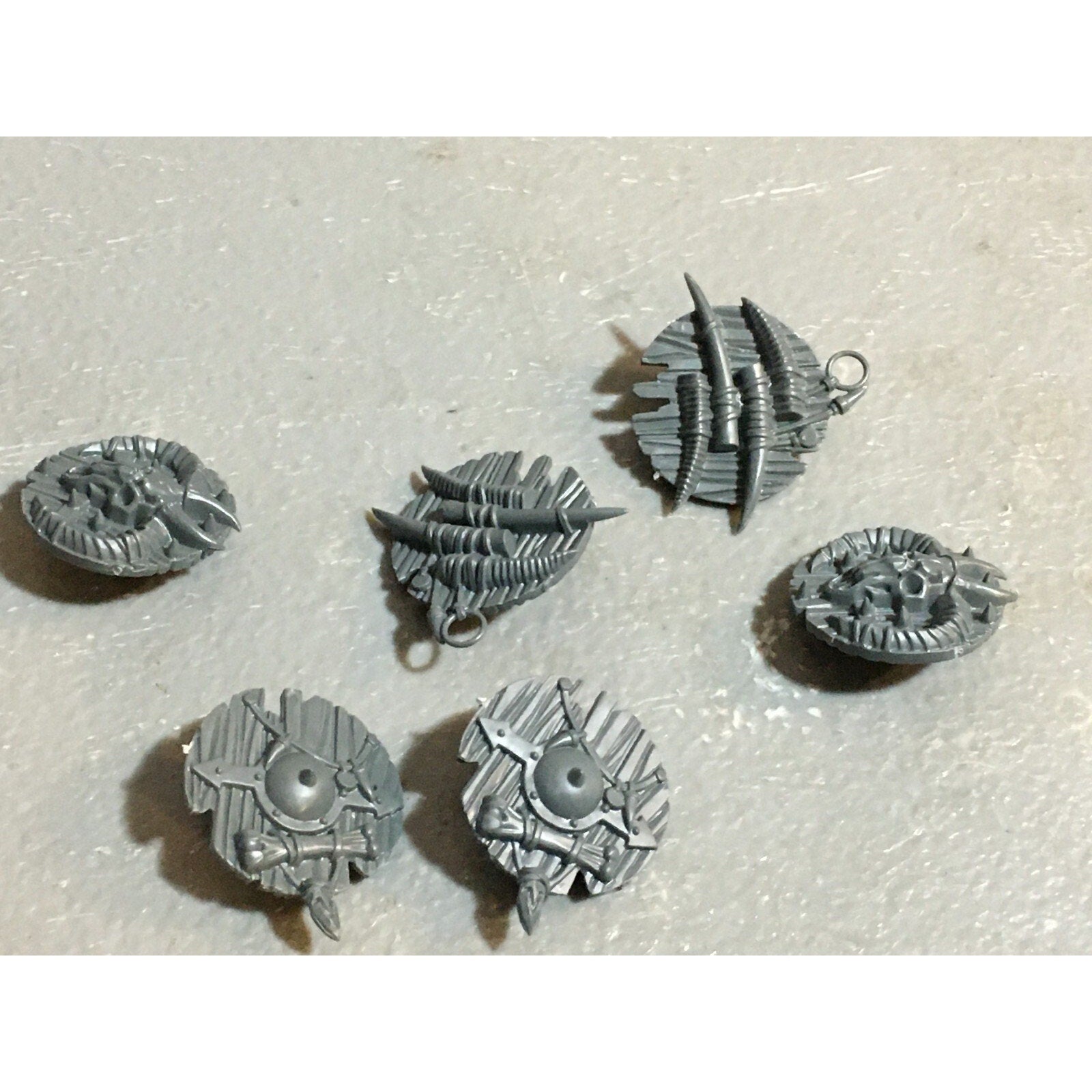 A23162 WARHAMMER FANTASY CHAOS BEASTMEN BITS LOT MINOTAUR SHIELDS GAMES WORKSHOP