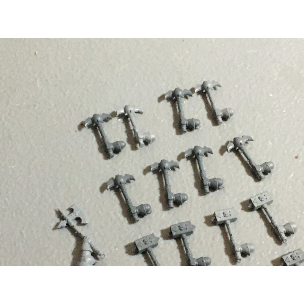 A22215 WARHAMMER FANTASY CHAOS MORTALS BITS LOT HAMMER HANDS GAMES WORKSHOP