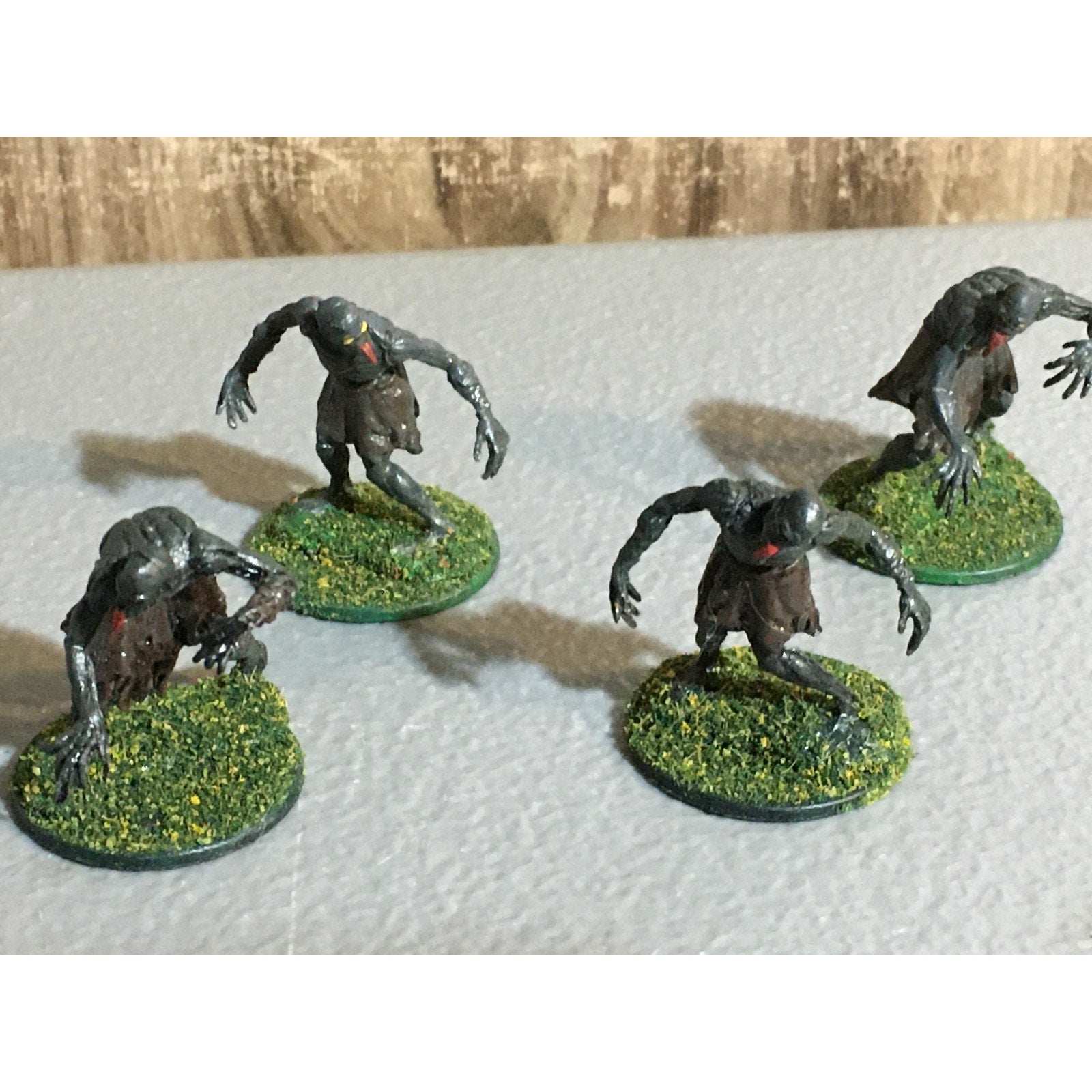 A32500 WIZARDS WIZKIDS PAIZO D&D MINIATURES PLASTIC GHOUL 4 PK PAINT BASE