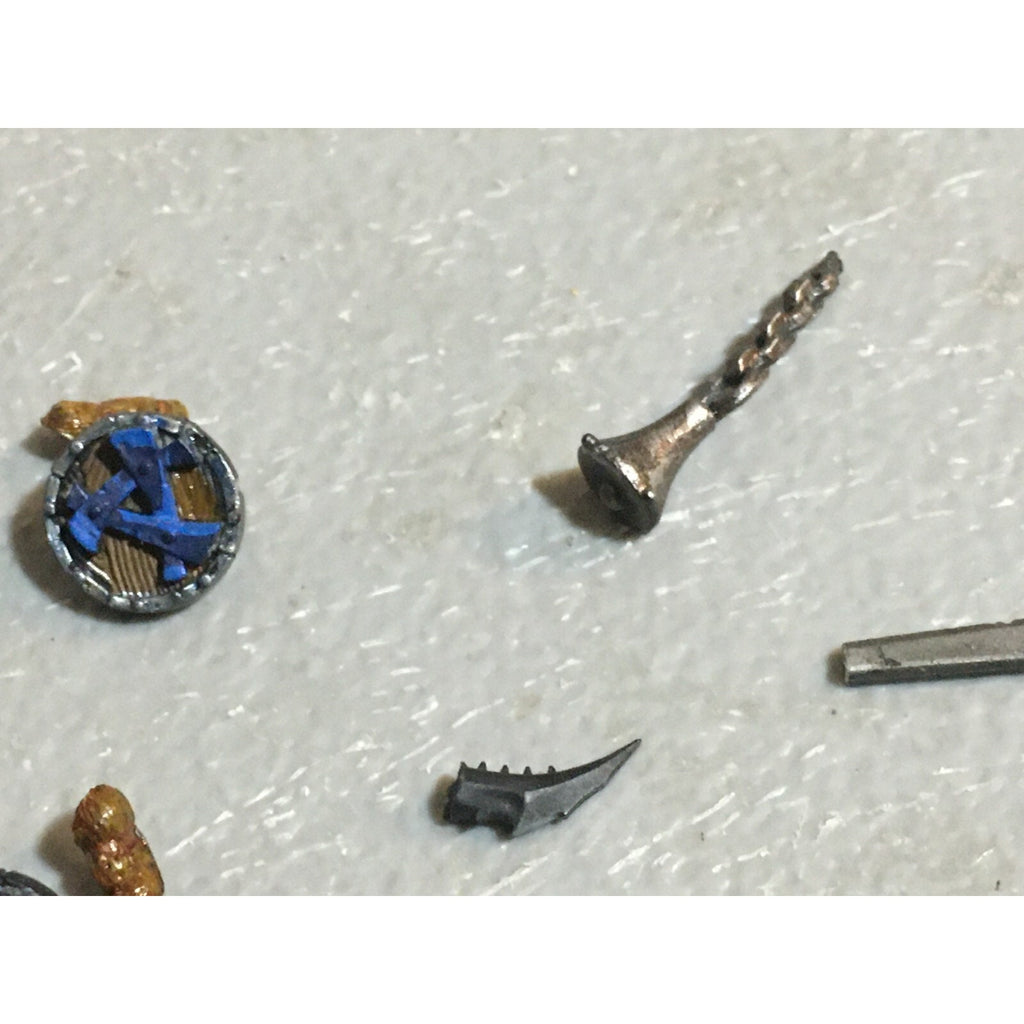 A21061 WARHAMMER FANTASY DWARFS SKULL SLAYER + SKAVEN ARMS SHIELDS BITS LOT GW