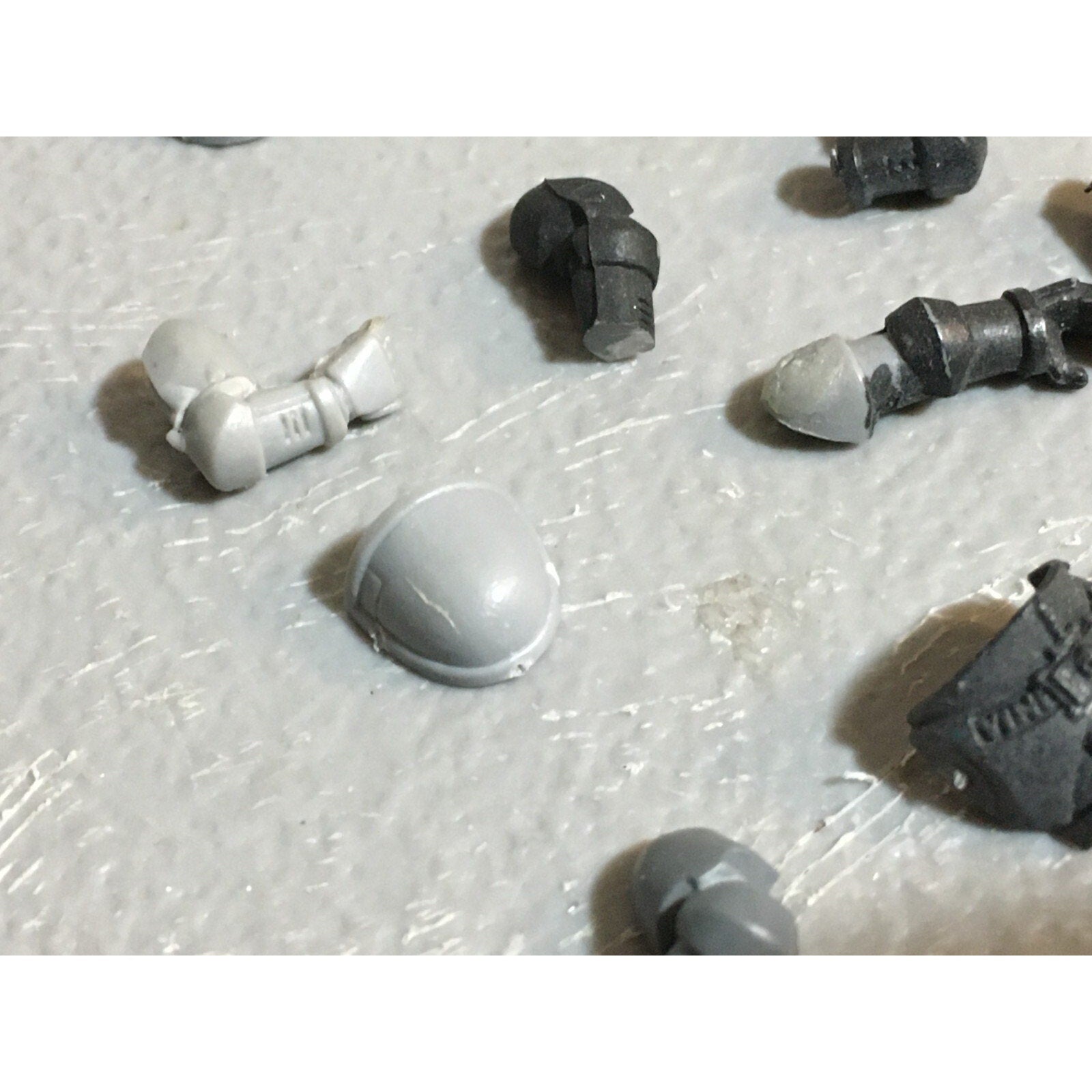 A23463 WARHAMMER 40K SPACE MARINES BITS LOT ARMS HEADS GAMES WORKSHOP GW