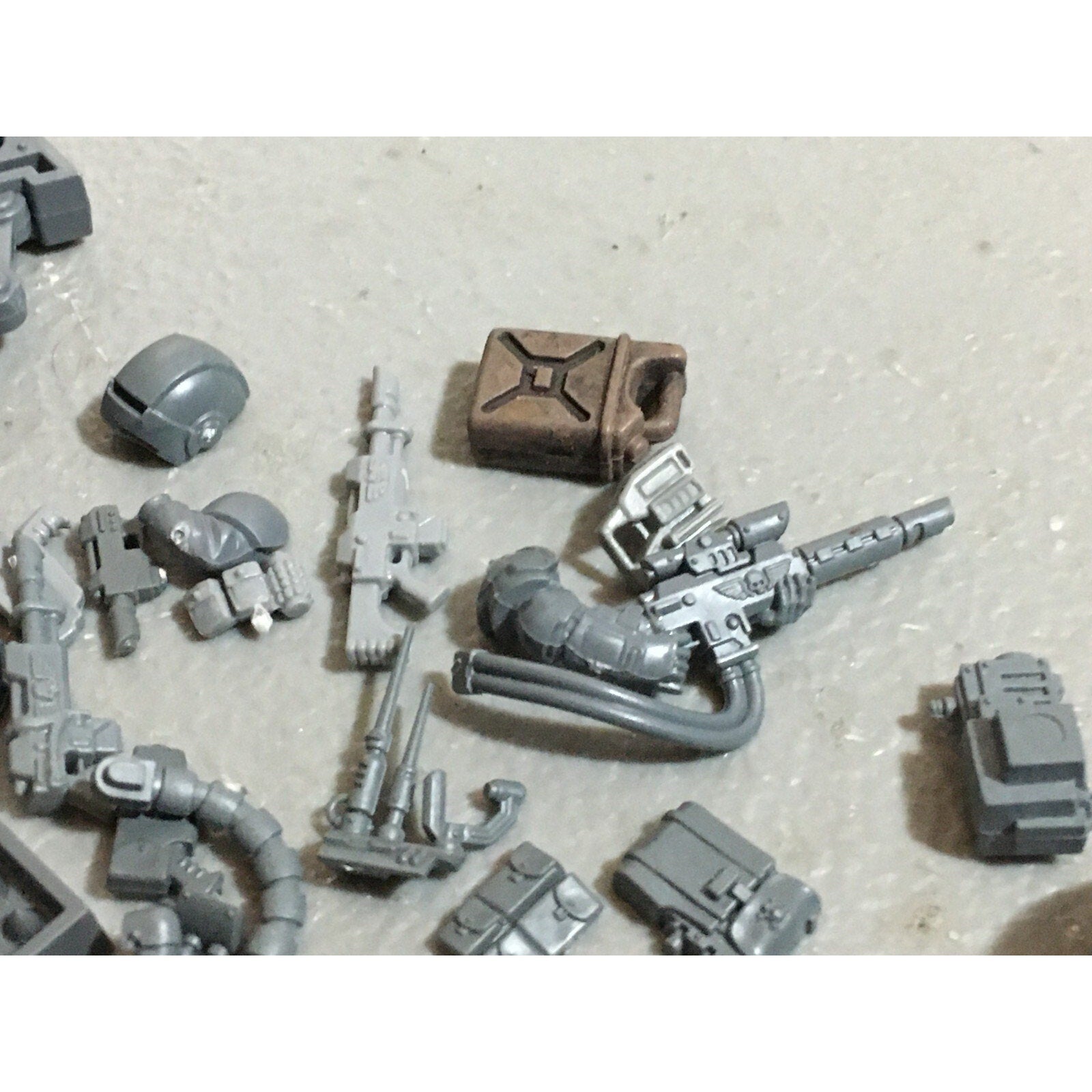 A20138 WARHAMMER 40K IMPERIAL GUARD ASTRA MILITARUM BITS LOT VEHICLE ARMS GUNS