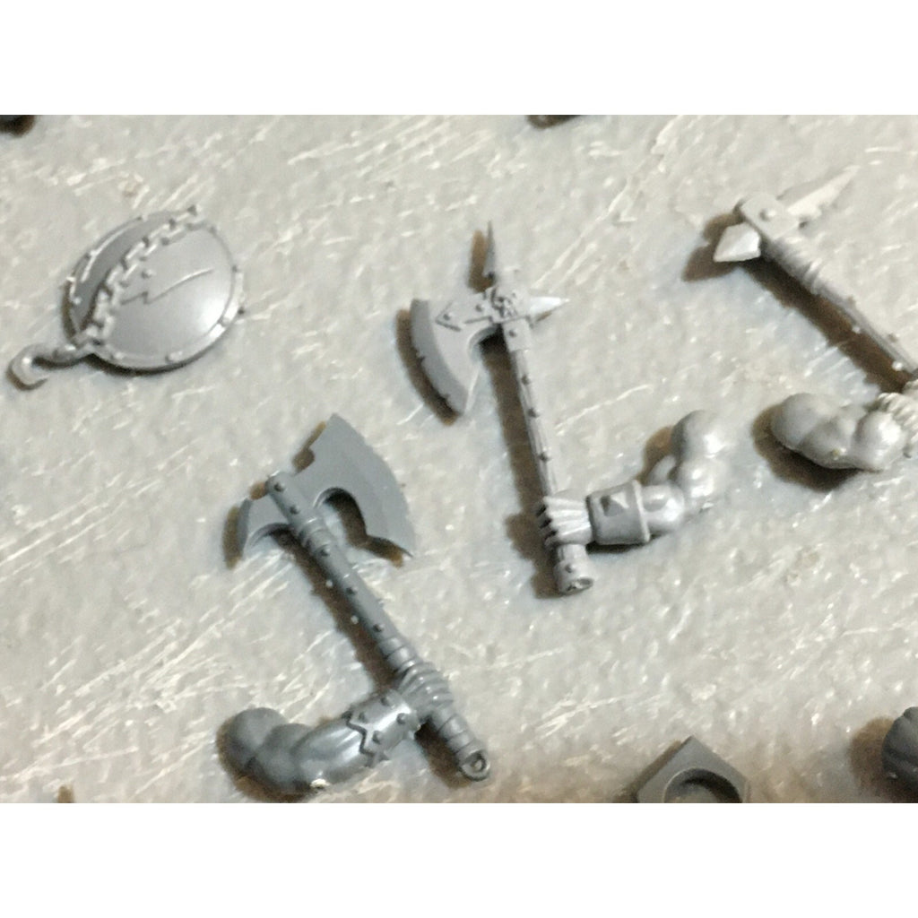 A23217 WARHAMMER FANTASY CHAOS MORTALS BITS LOT MARAUDERS WARRIORS GW