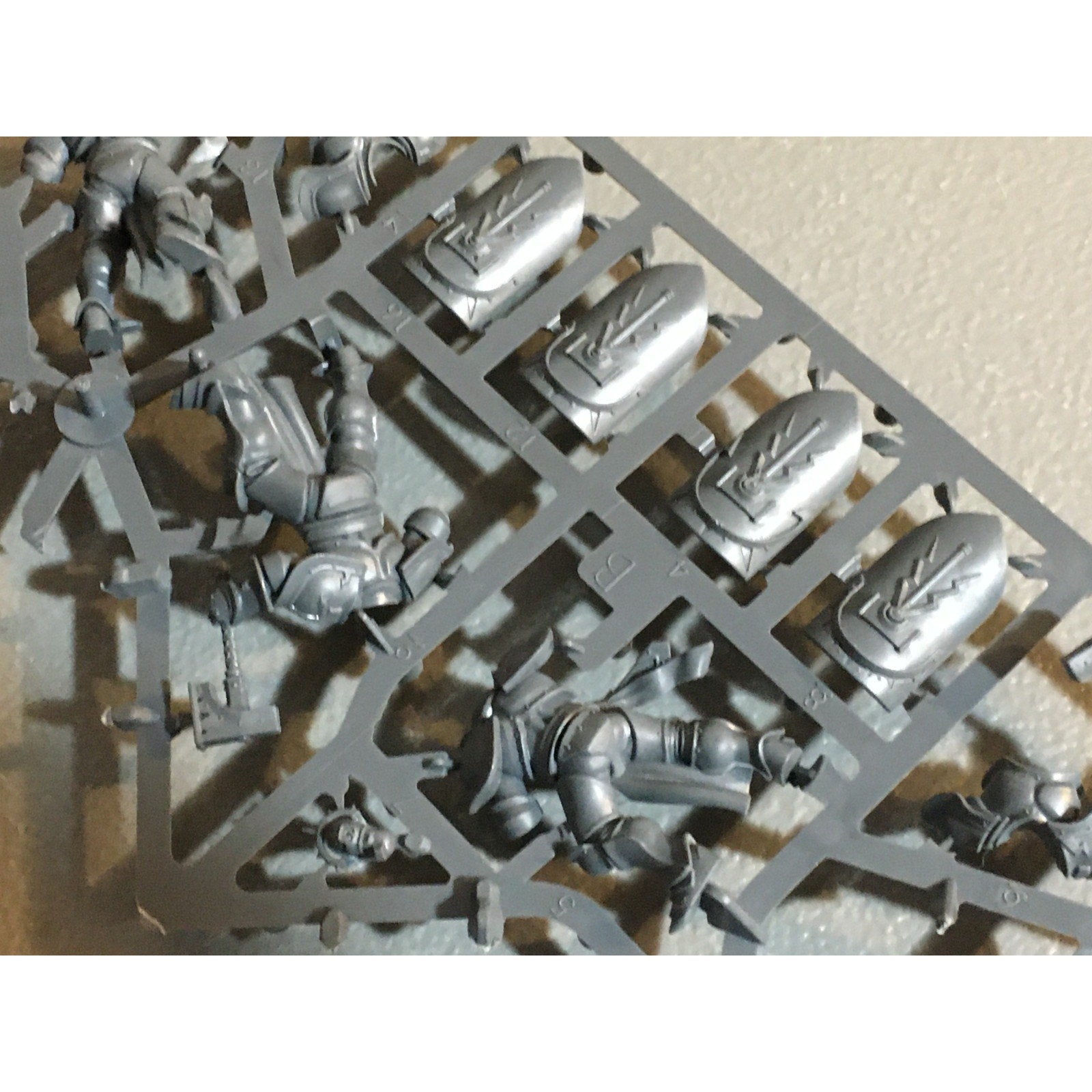 A24339 WARHAMMER AOS STORMCAST ETERNALS LIBERATORS NOS 8 PK MISS 1 SHIELD GW