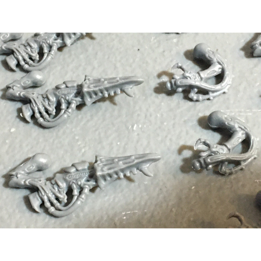 A23051 WARHAMMER 40K TYRANIDS BITS LOT DEVOURERS TERMAGANTS GAMES WORKSHOP GW
