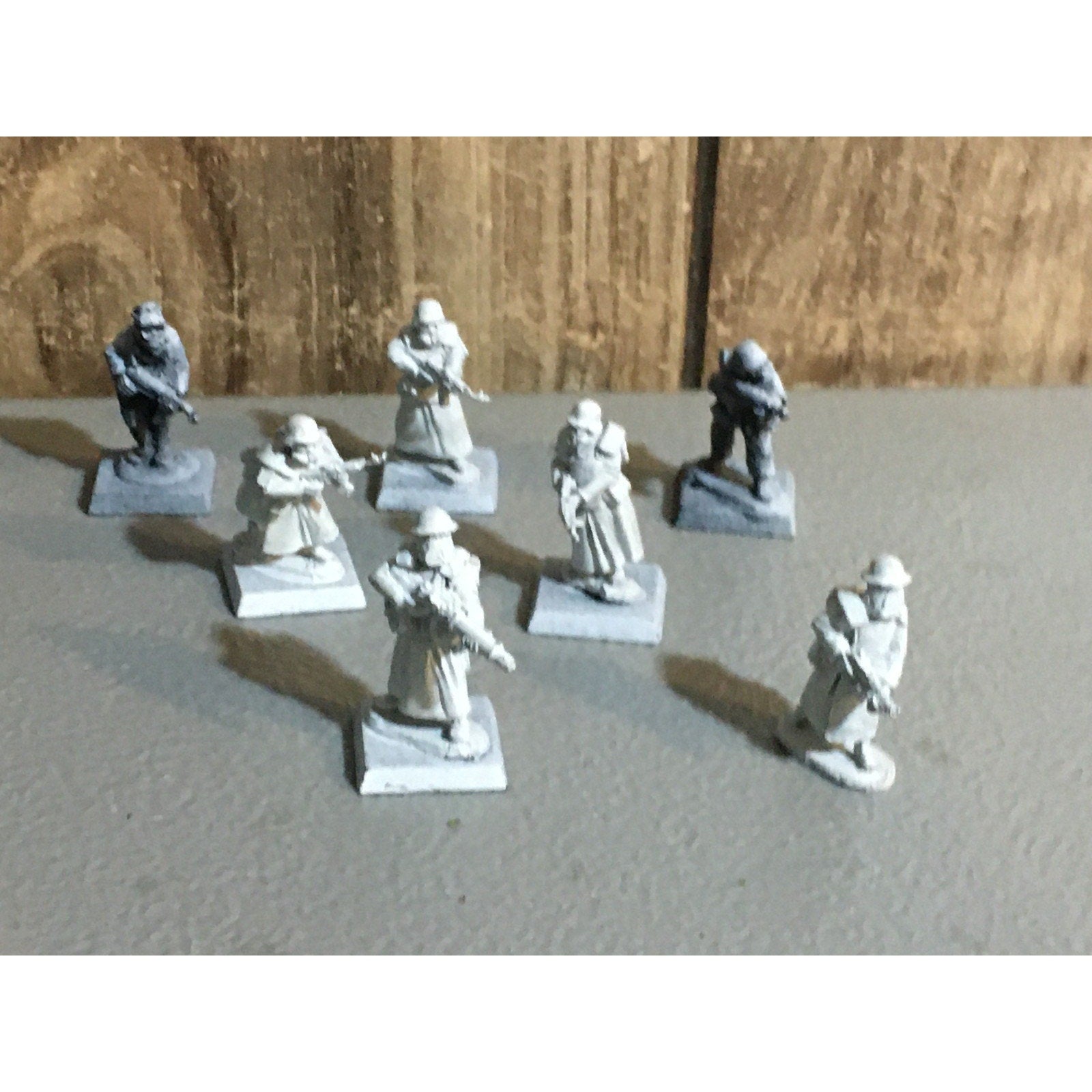 A30868 UNKNOWN METAL MINIATURES SOLDIERS INFANTRY WWII? WWI? TABLE TOP WAR GAMES