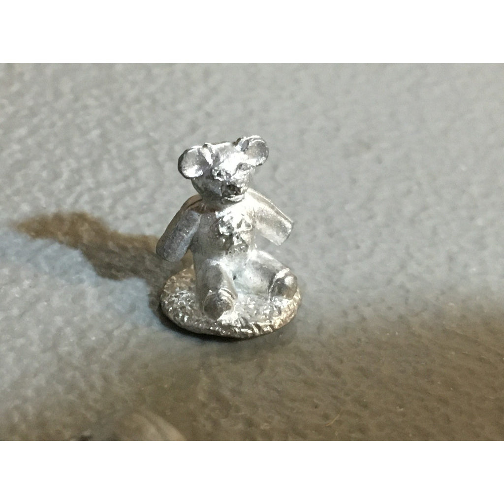 A32522 UNKNOWN METAL MINIATURES FAMILIAR? RAT TEDDY BEAR TABLETOP