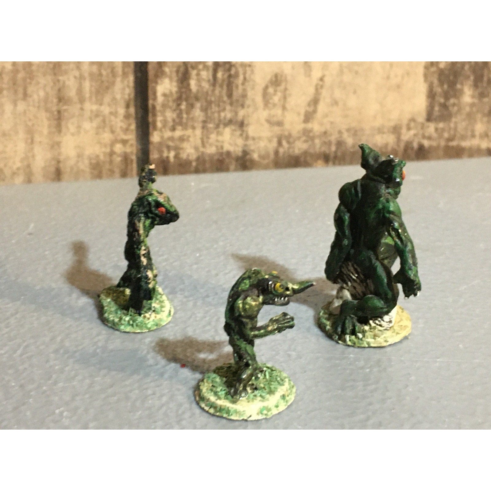 A24863 UNBRANDED METAL TABLETOP OLD OOP D&D FANTASY SWAMP SEA MONSTER MINIATURES