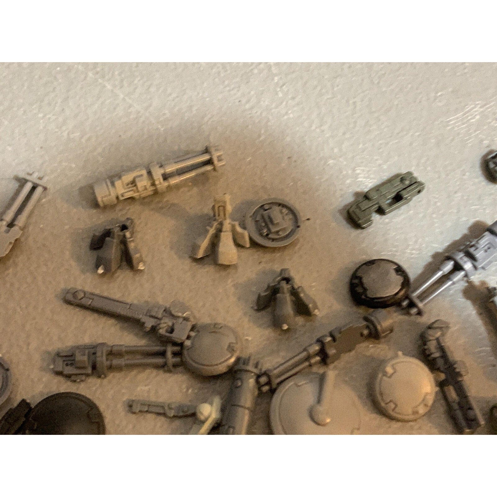 A23278 WARHAMMER 40K TAU EMPIRE BITS LOT DRONES GUNS CRISIS FEET GAMES GW