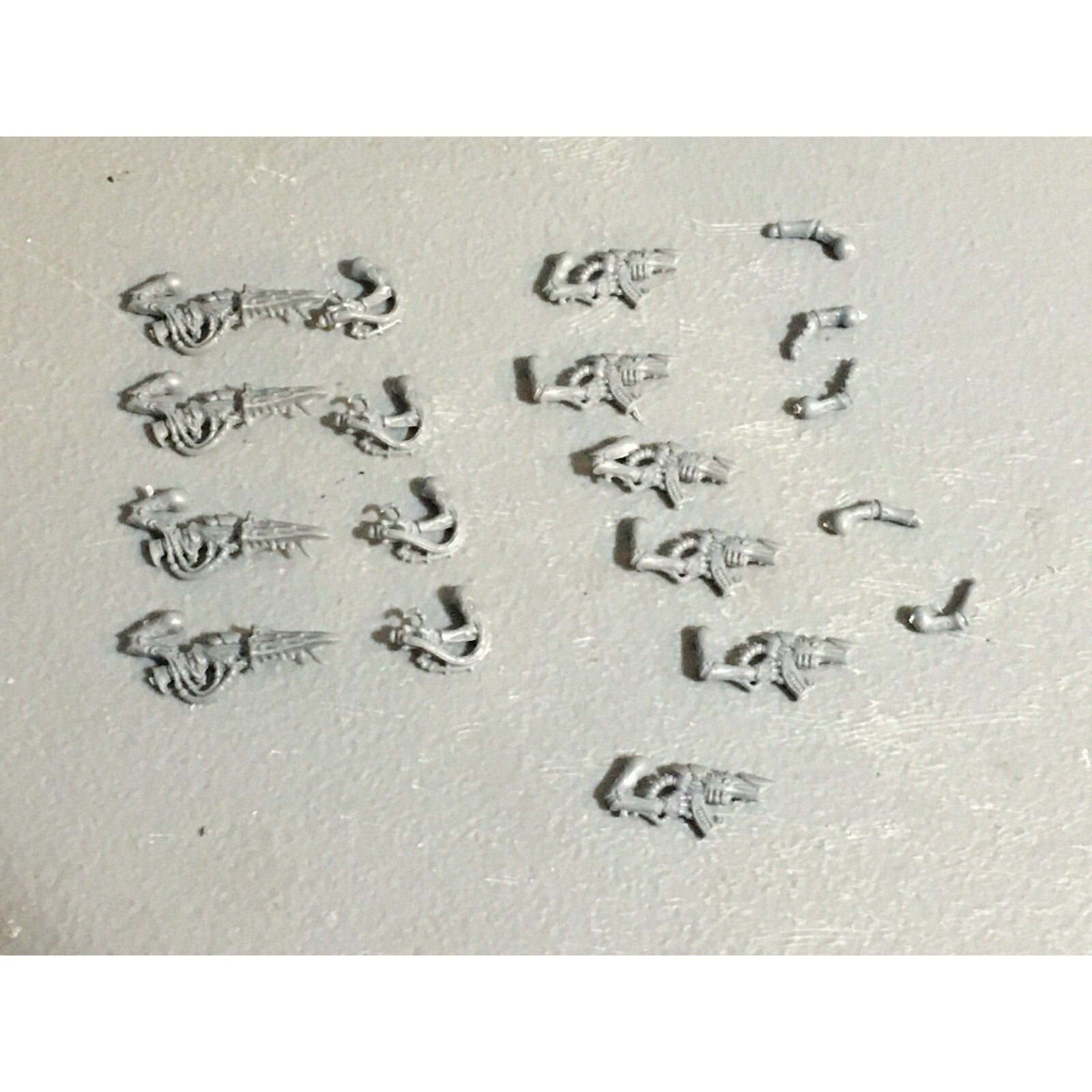 A23050 WARHAMMER 40K TYRANIDS BITS LOT FLESHBORERS DEVOURERS GAMES WORKSHOP GW