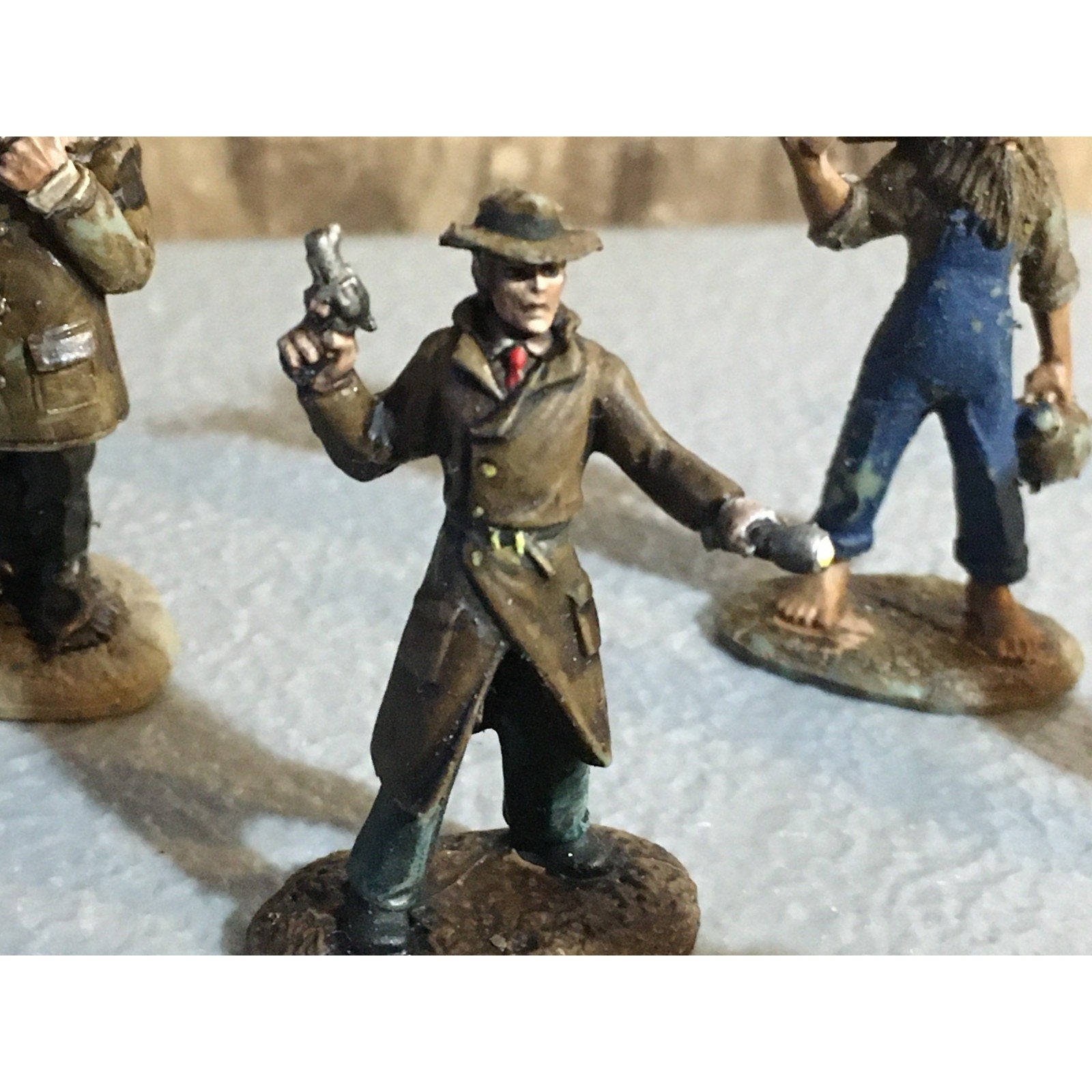 A30875 REAPER MINIATURES RMP HUMANS DETECTIVE FARMER PILOT
