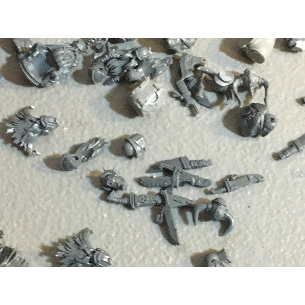 A31481 WARHAMMER FANTASY AOS MIXED INCOMPLETE & BITS LOT ORRUK DWARF CHAOS GW