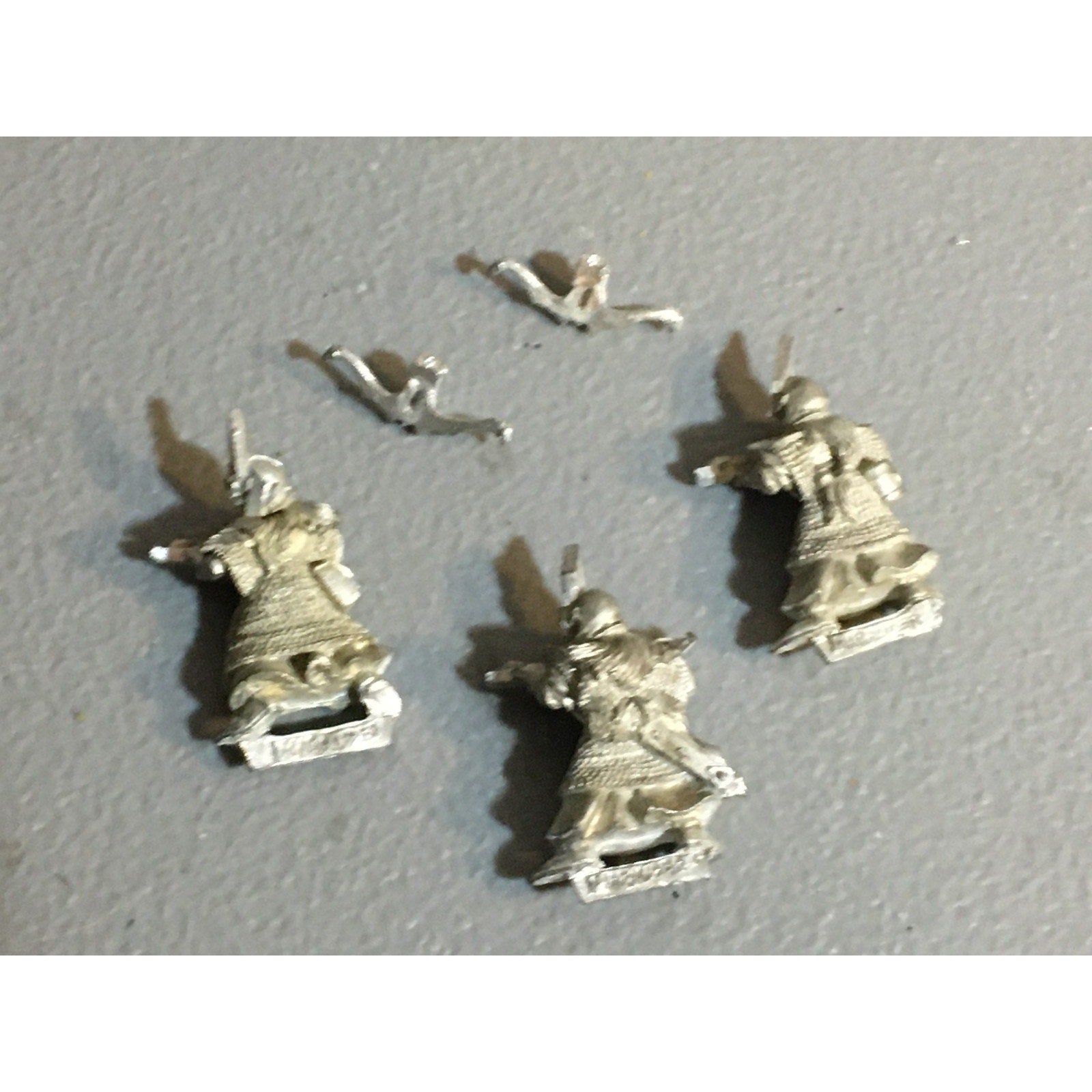 A31494 WARHAMMER FANTASY MARAUDER METAL DARK ELVES CROSSBOWMEN 3 PK MISS 1 XBOW