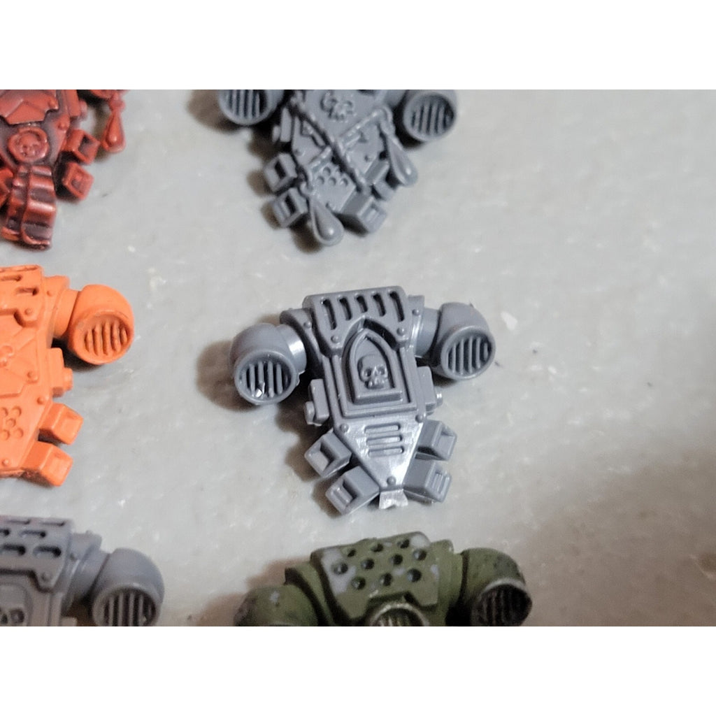 A19067 WARHAMMER 40K SPACE MARINES BLOOD ANGELS BACKPACK 11 PK BITS LOT