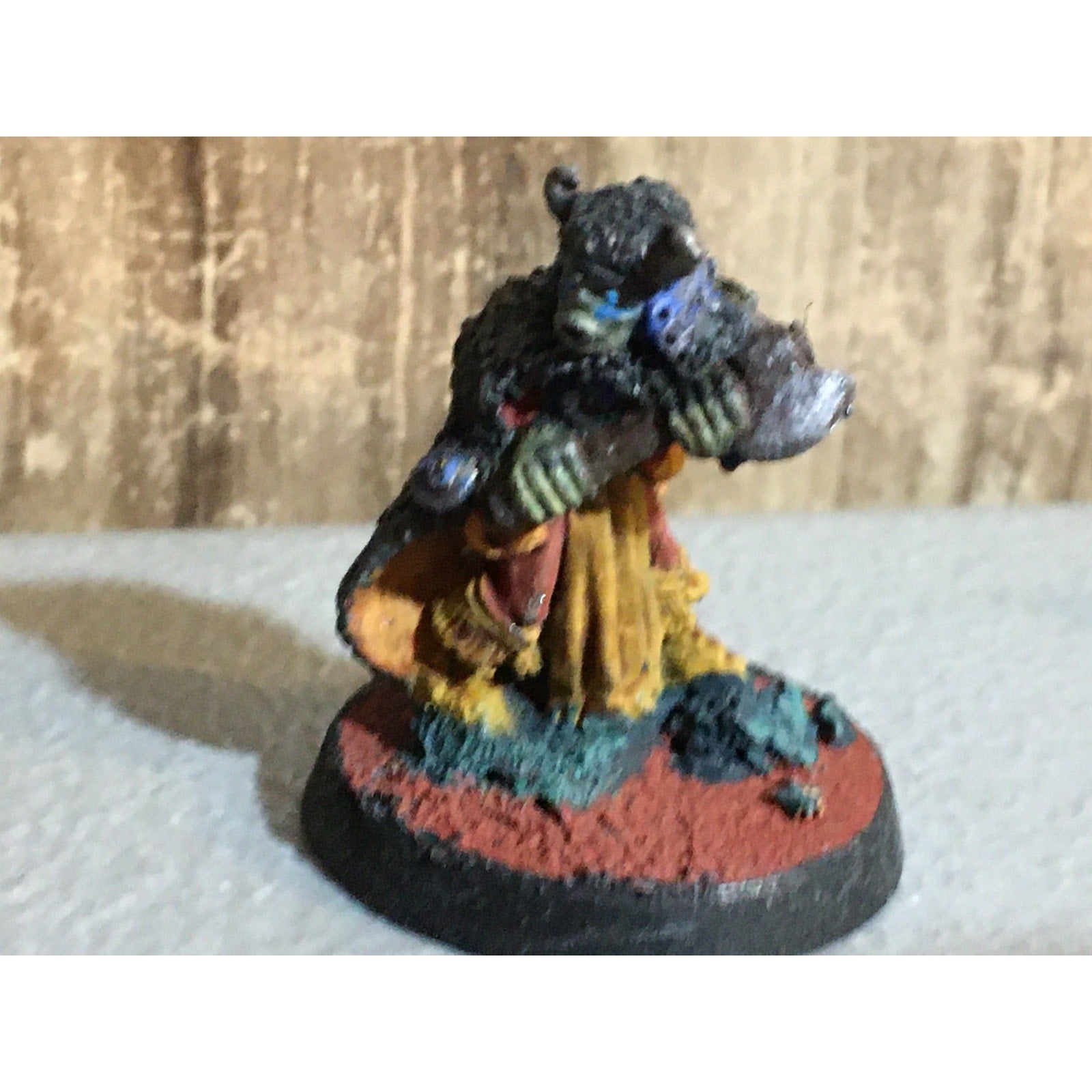 A32469 WARHAMMER FANTASY CITADEL VINTAGE HOBGOBLIN WARRIOR METAL PAINT BASE