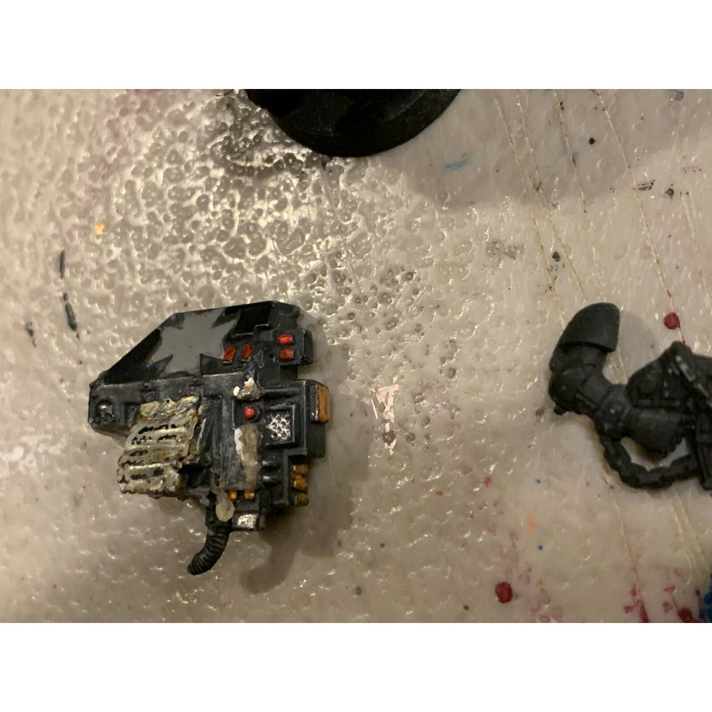 A23196 WARHAMMER 40K SPACE MARINES BLACK TEMPLARS INCOMPLETE BITS LOT ONE METAL