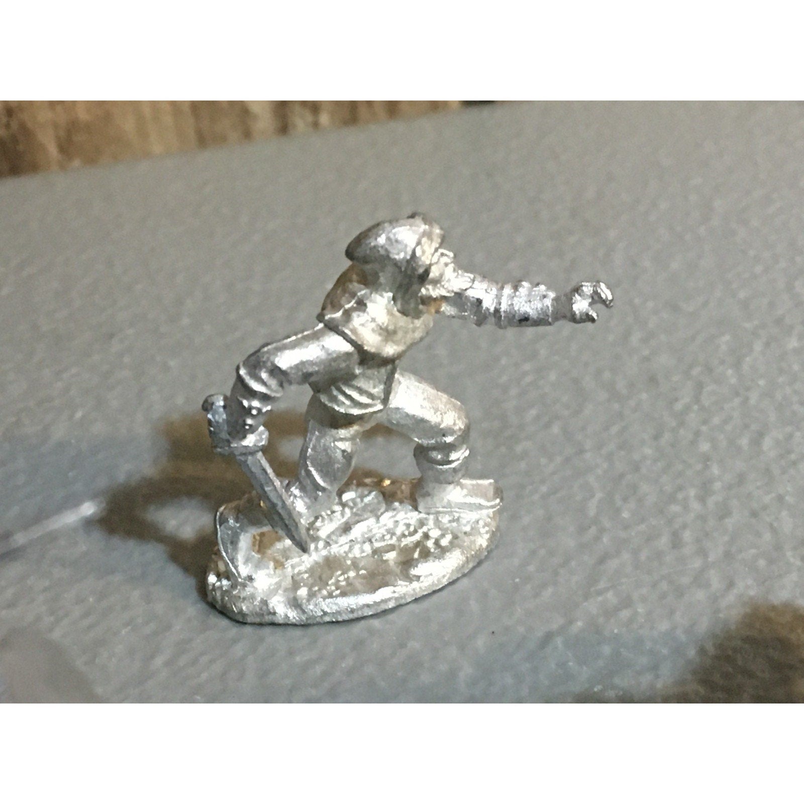 A34033 UNKNOWN METAL MINIATURES FANTASY MIXED LOT HUMAN KNIGHT PRIEST TABLETOP