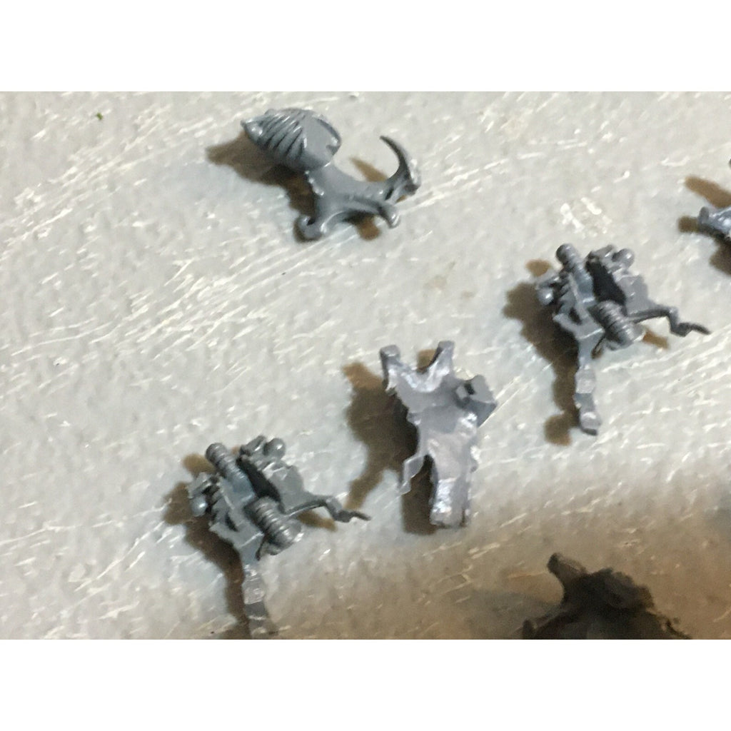 A23426 WARHAMMER FANTASY VAMPIRE COUNTS BITS LOT SKELETON WIGHT TORSO BANNER