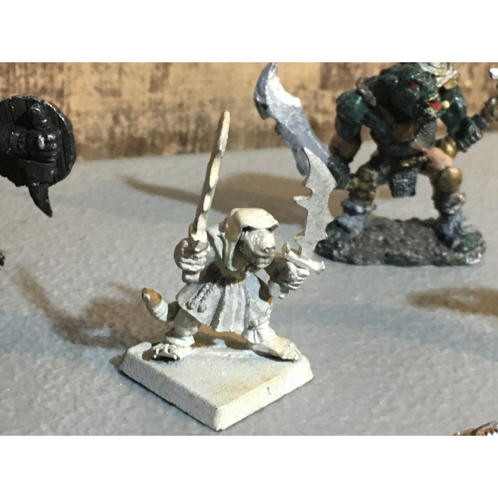 A34021 UNKNOWN METAL MINIATURES MIXED RATMAN ORC WARRIOR TABLETOP RPG