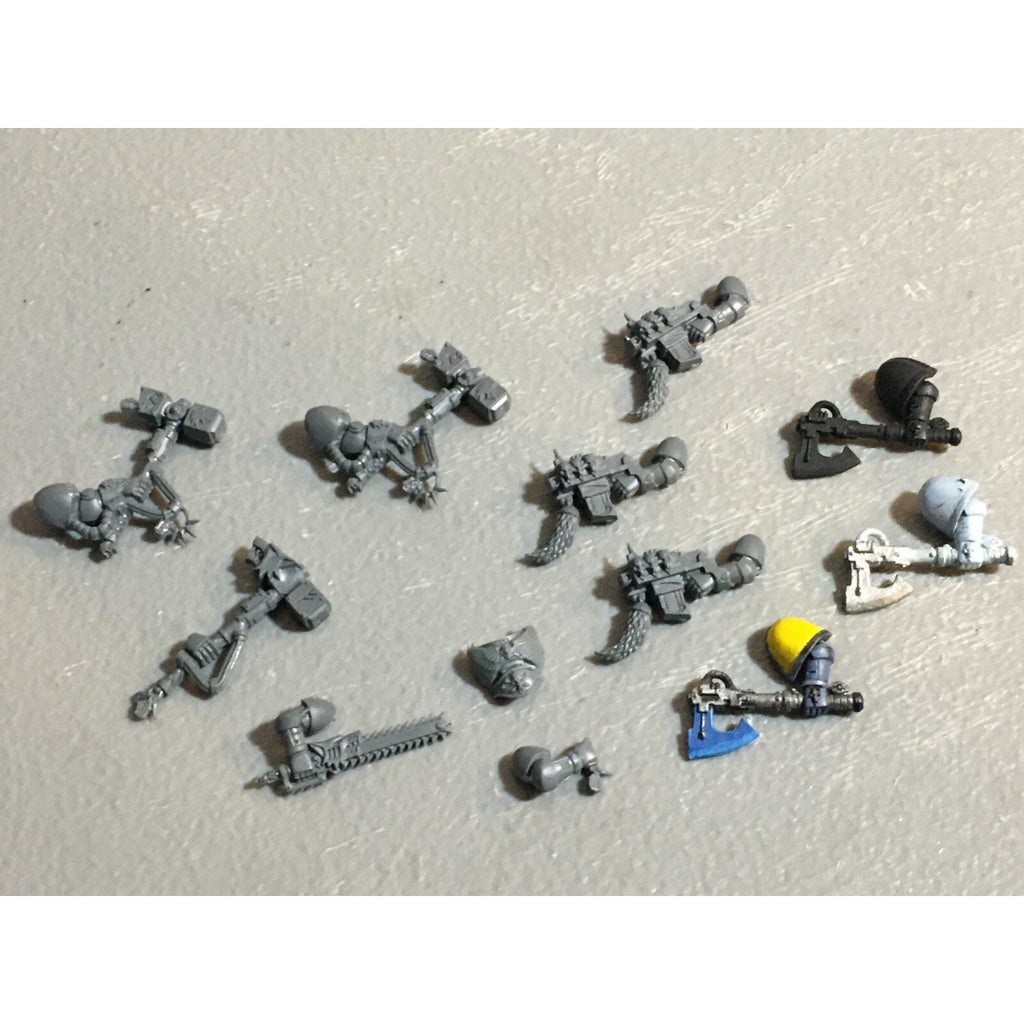 A22994 WARHAMMER 40K SPACE MARINES WOLVES BITS LOT MIXED STORM THUNDER GW