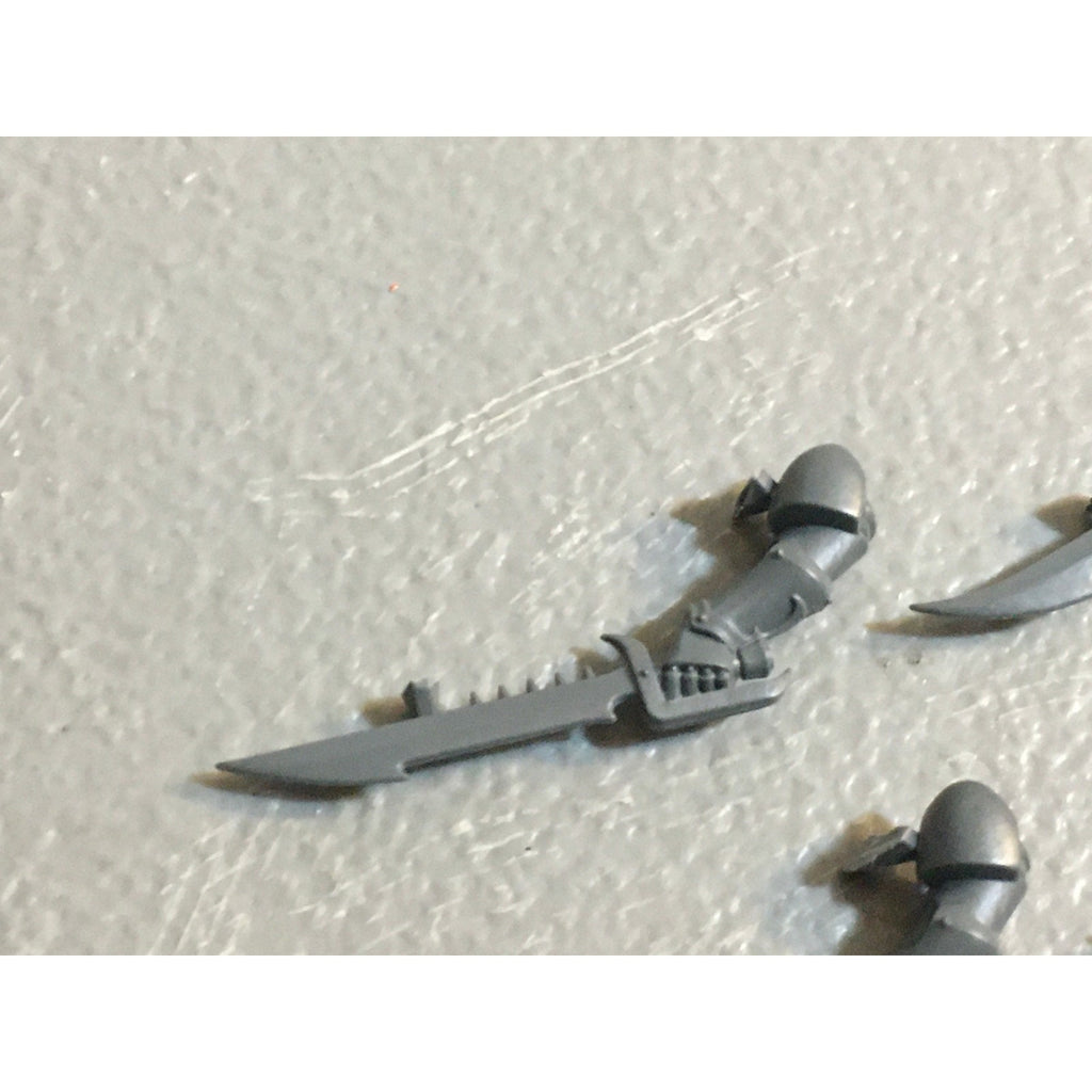 A31463 WARHAMMER 40K CHAOS EMPERORS CHILDREN BITS LOT BLADES SWORD GW